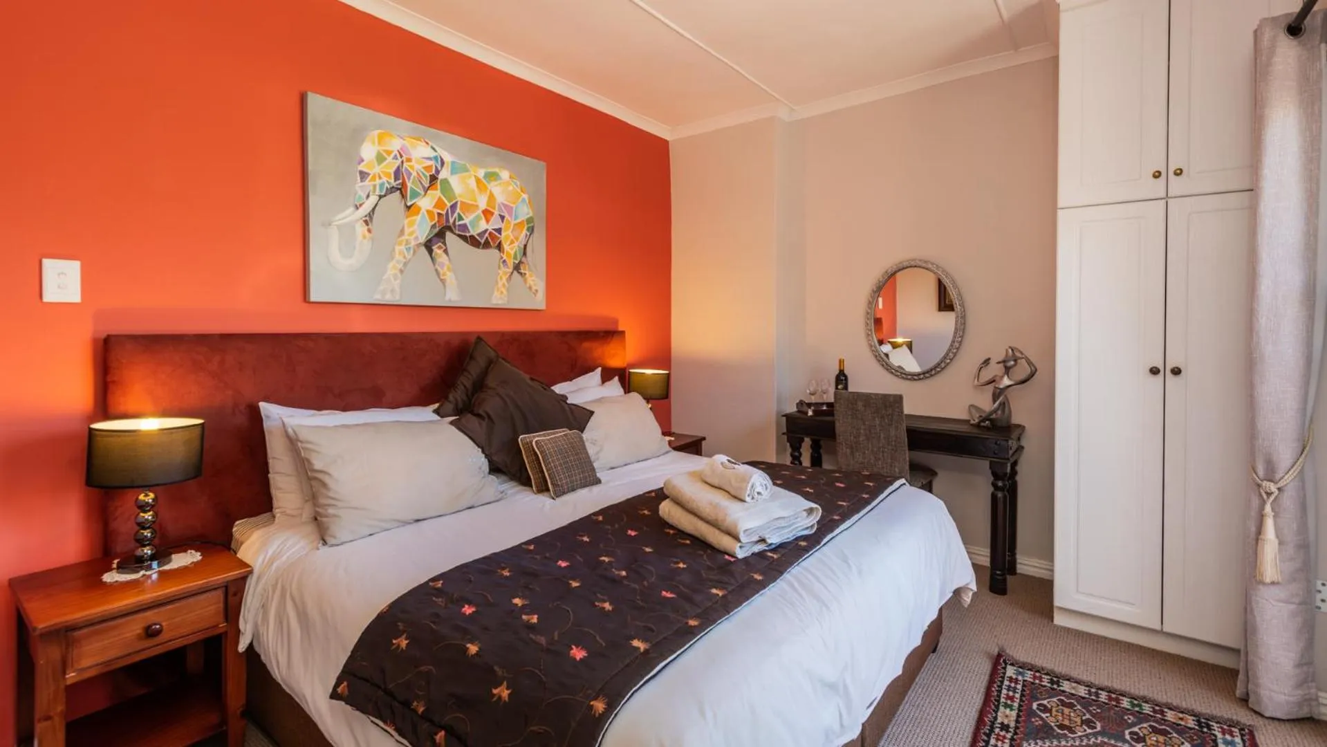 Bedroom, Bed in Brown Jug Guest House