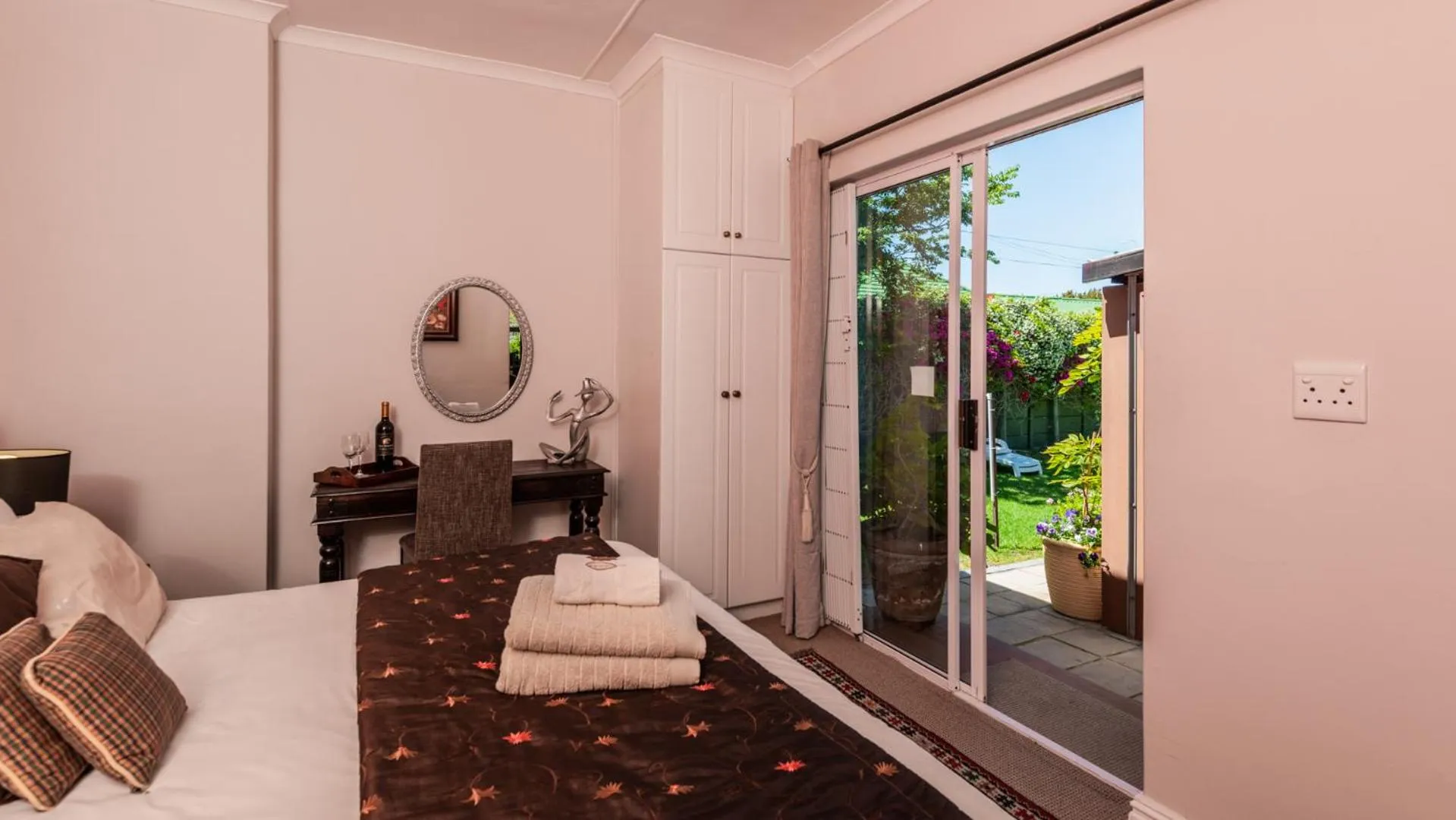 Balcony/Terrace in Brown Jug Guest House