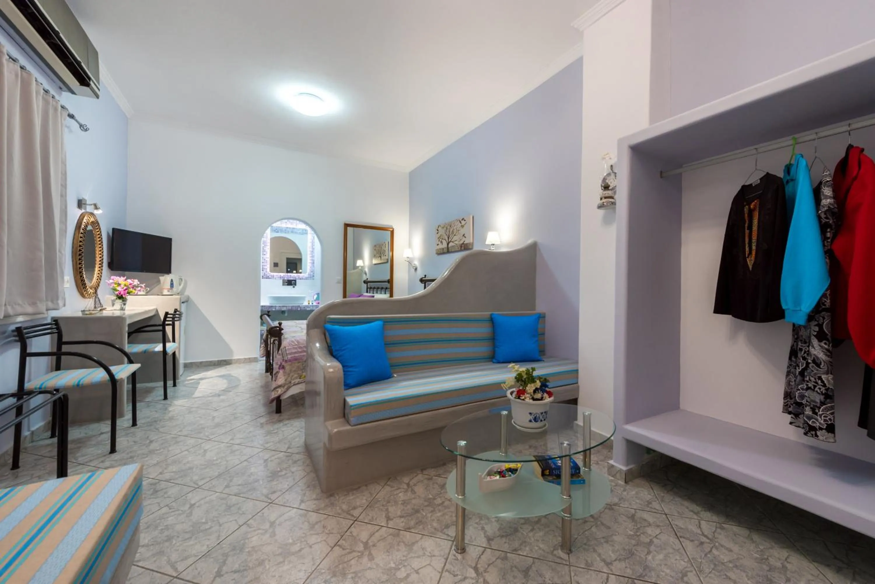 Photo of the whole room, Bed in Akis Hotel