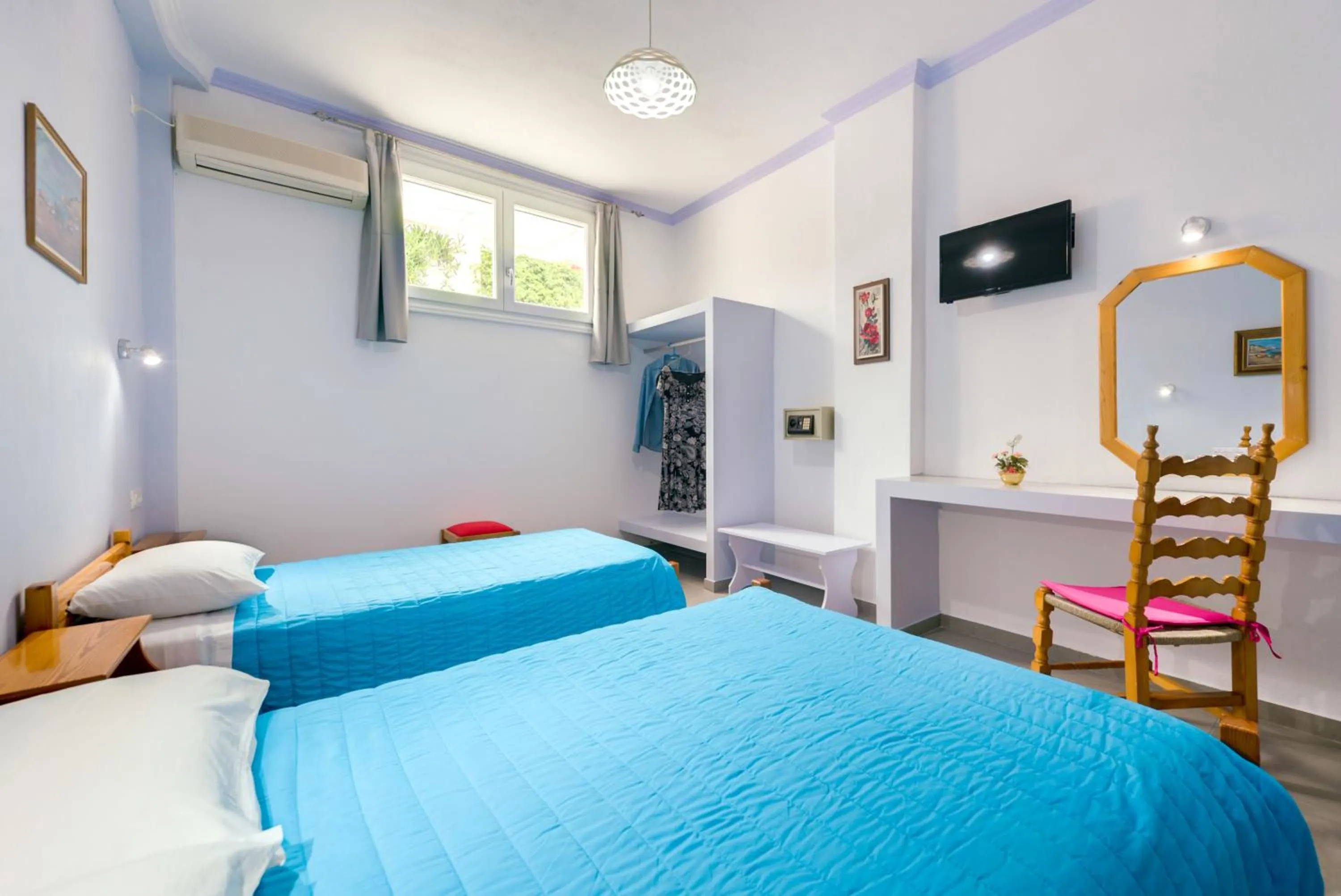 Photo of the whole room, Bed in Akis Hotel