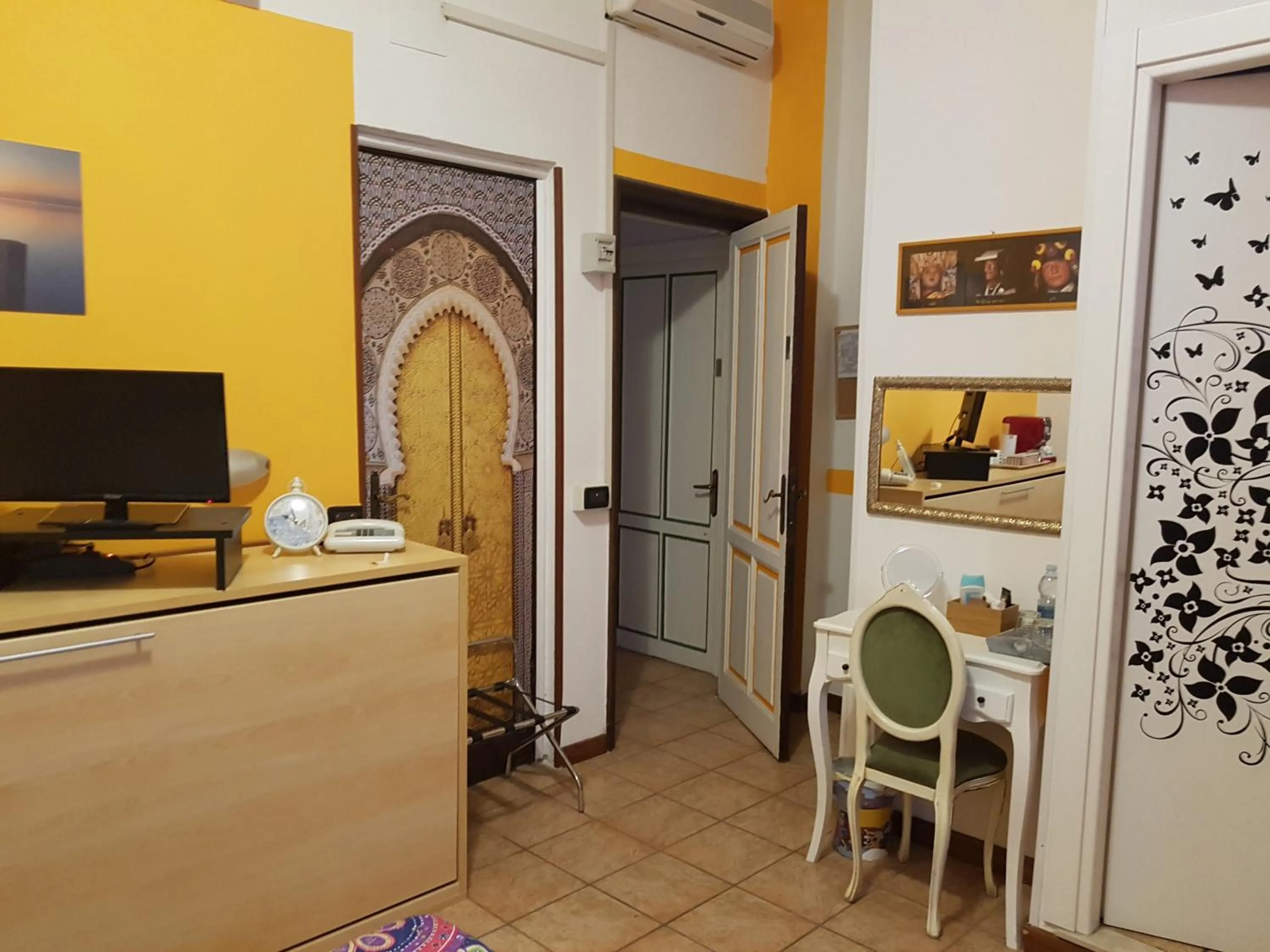 Decorative detail, TV/Entertainment Center in Hotel San Desiderio