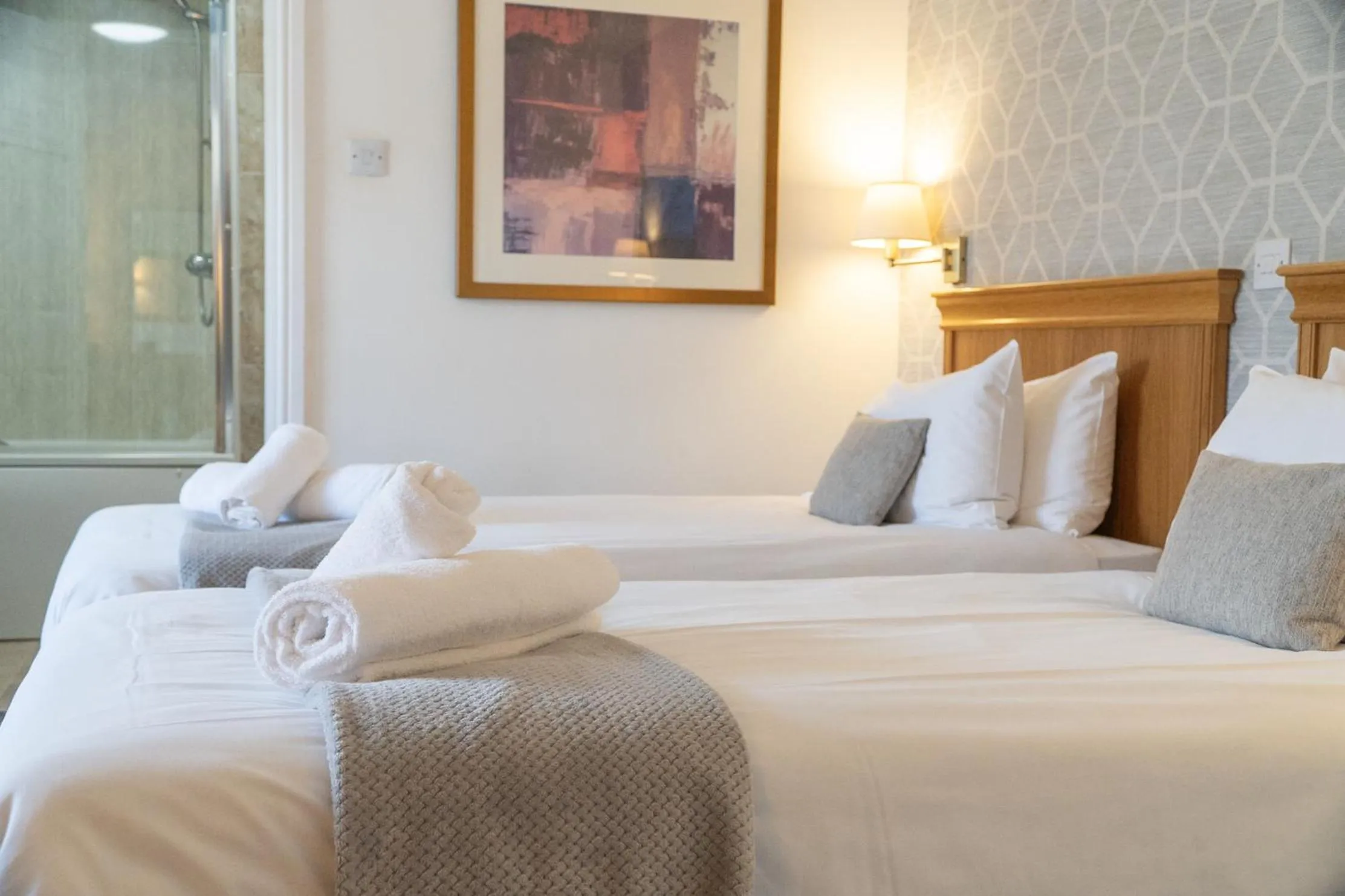 Bedroom, Bed in The Red Lion Hotel