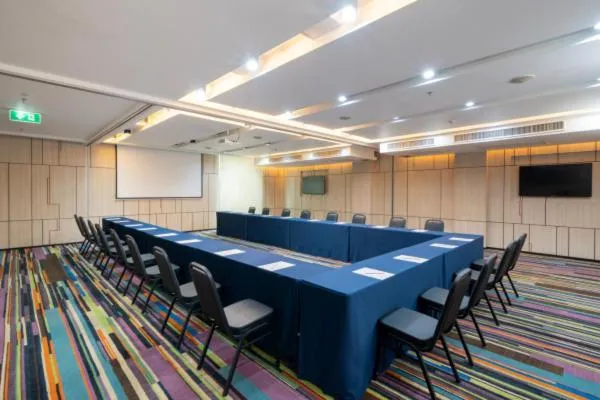 Meeting/conference room in VIC 3 Bangkok Hotel