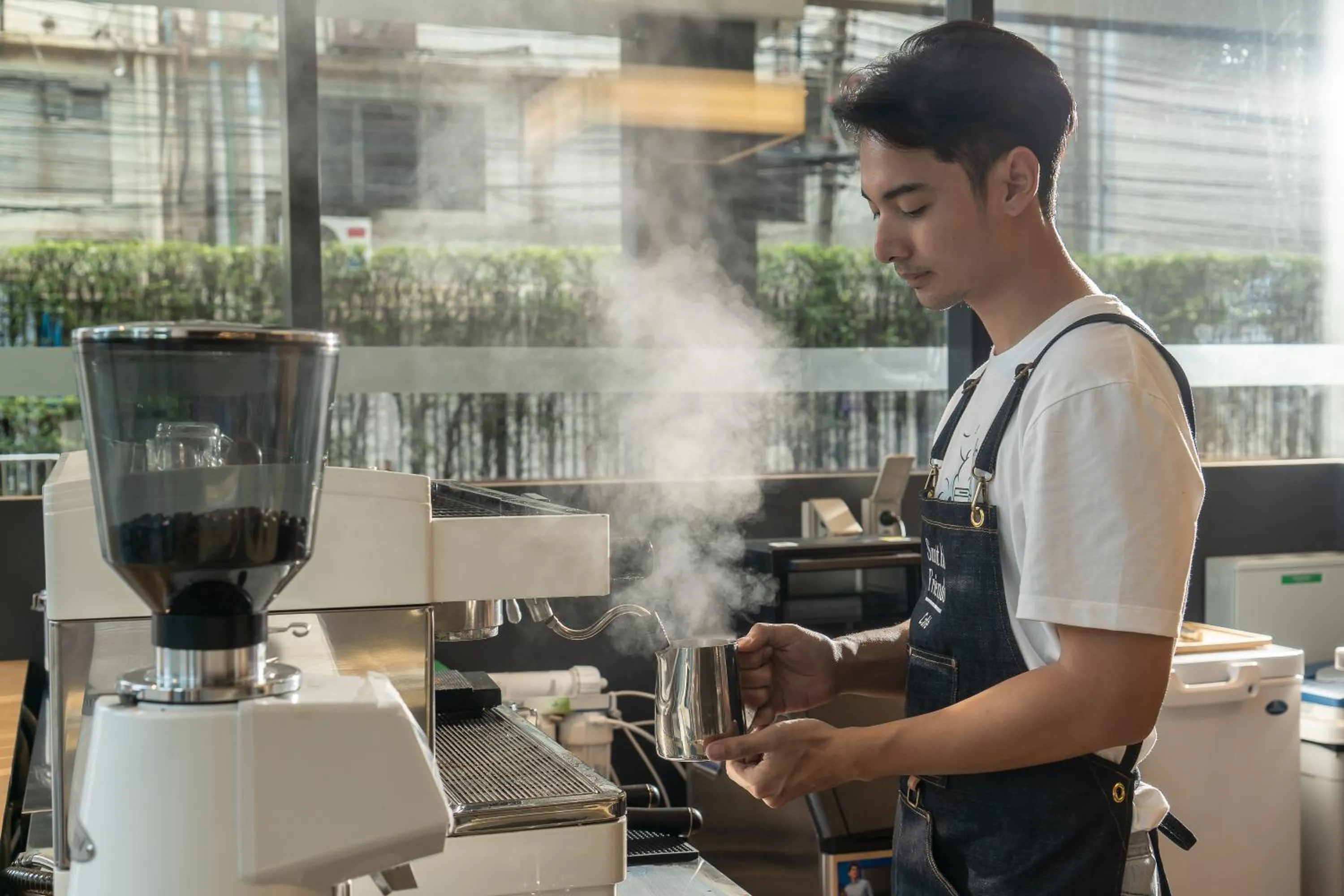 Coffee/tea facilities in VIC 3 Bangkok Hotel