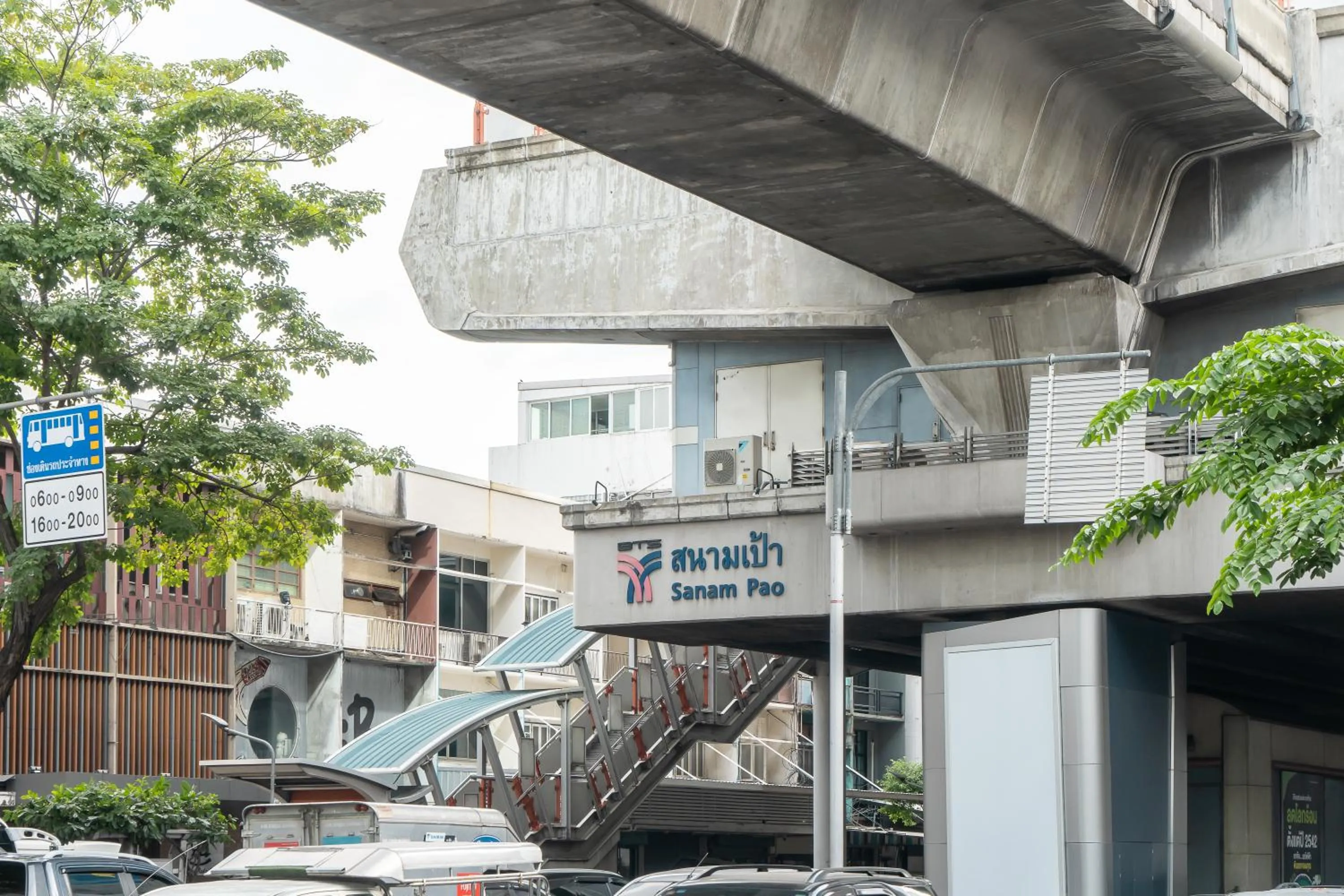 Neighbourhood in VIC 3 Bangkok Hotel