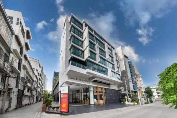 Property building in VIC 3 Bangkok Hotel