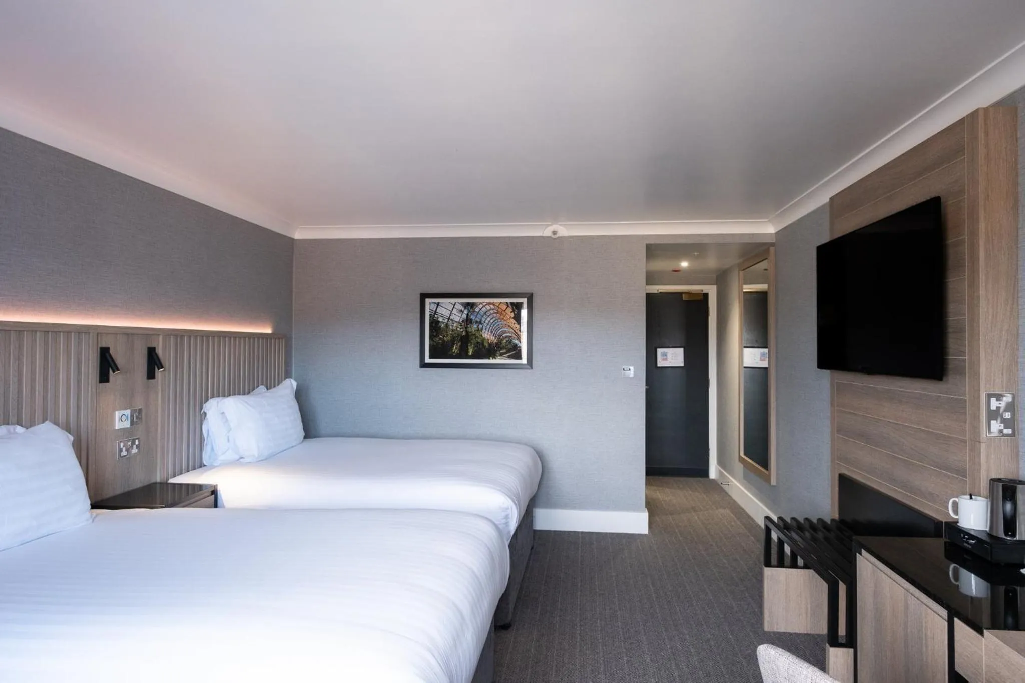 Photo of the whole room, Bed in Sandman Signature Sheffield Quays Hotel