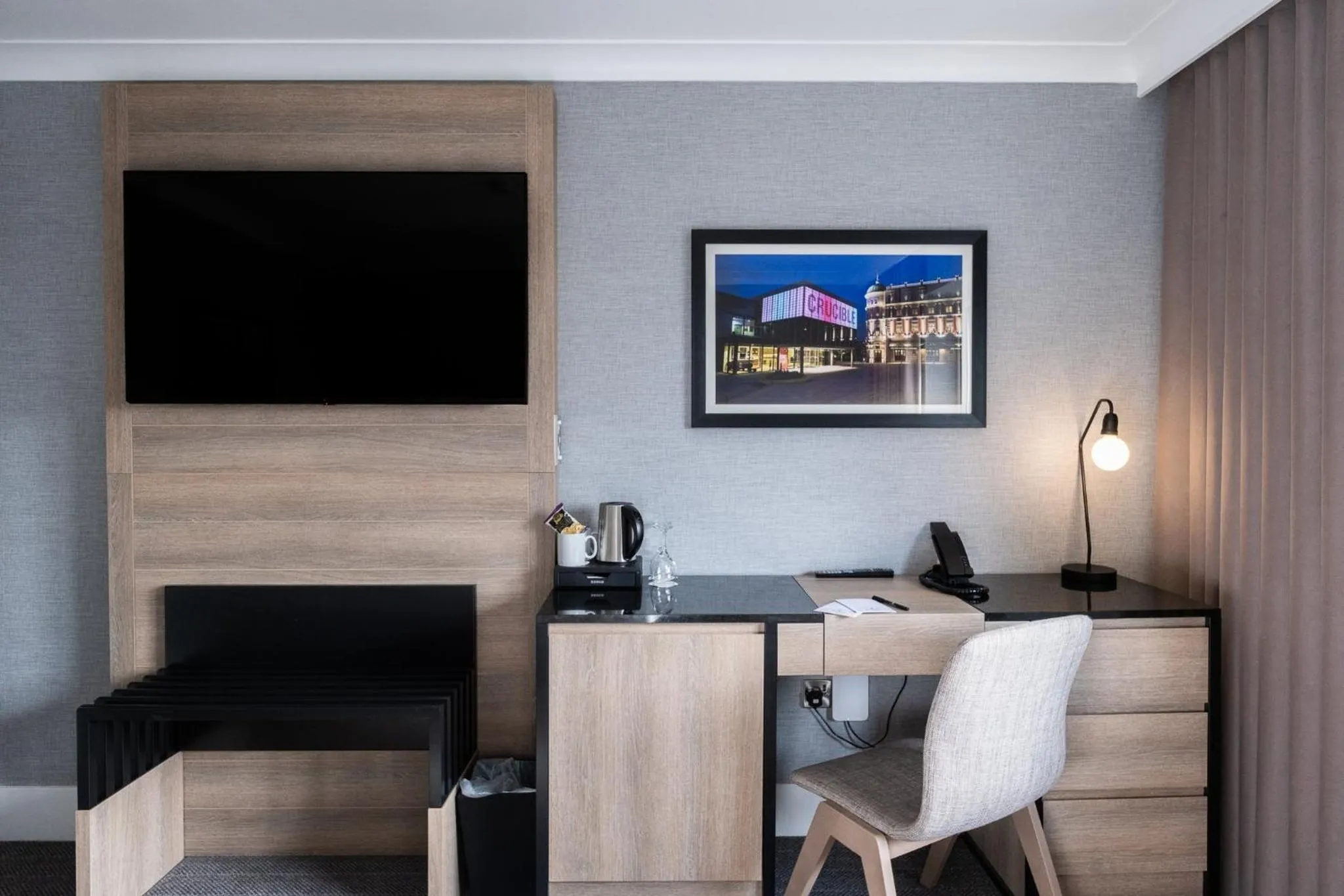 Photo of the whole room in Sandman Signature Sheffield Quays Hotel