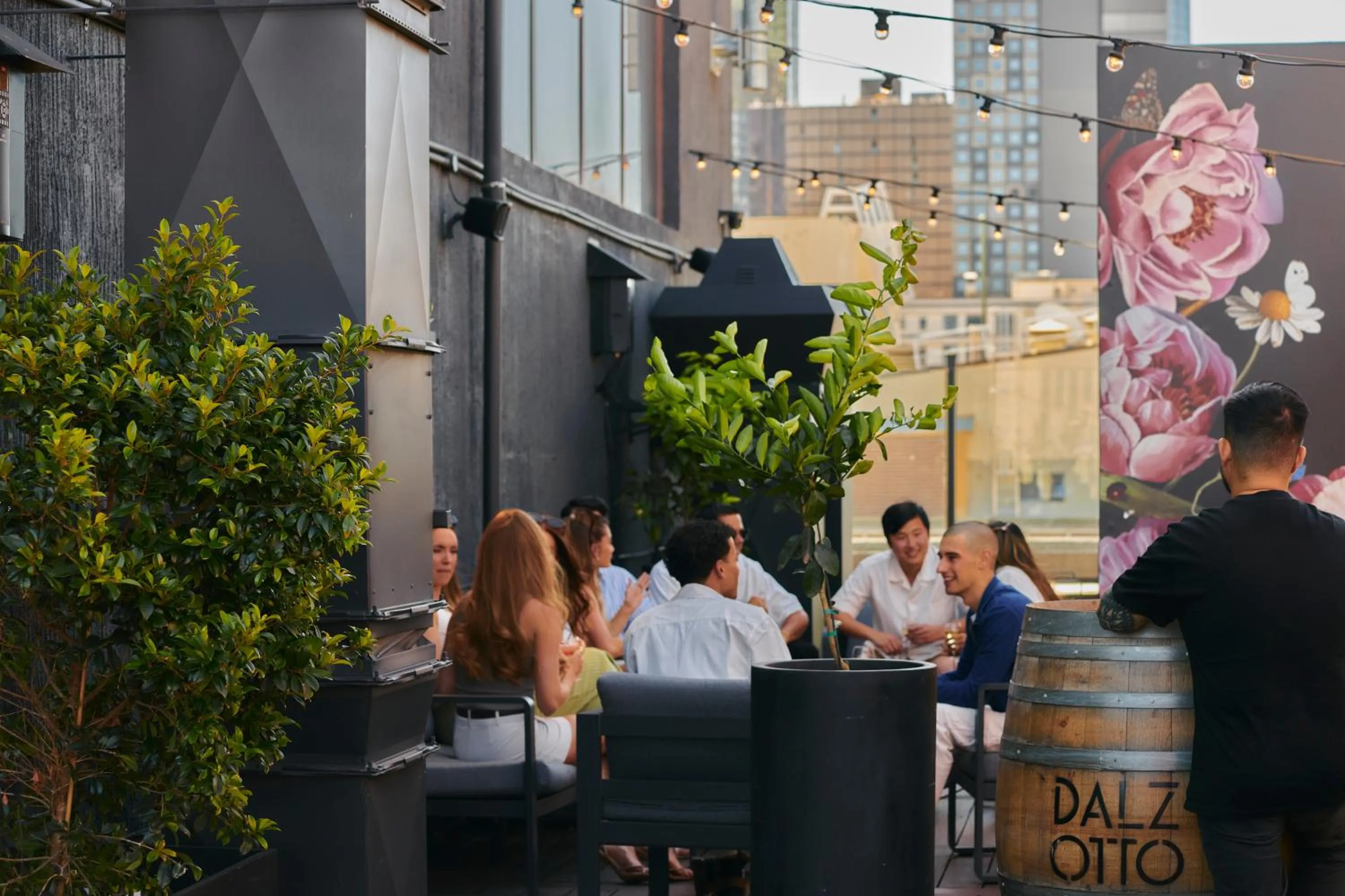 Restaurant/places to eat in Pullman Melbourne City Centre