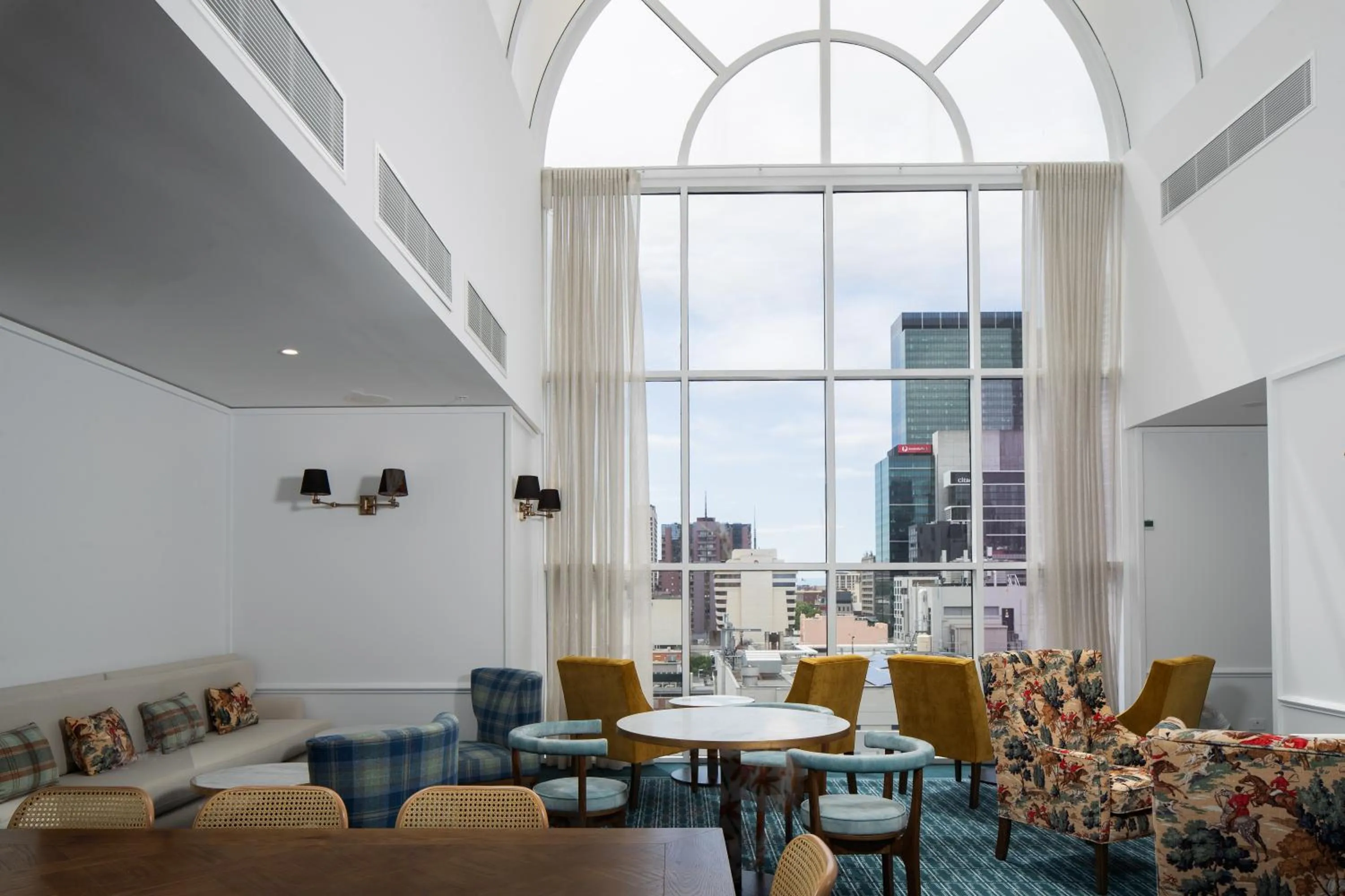 Lounge or bar in Pullman Melbourne City Centre