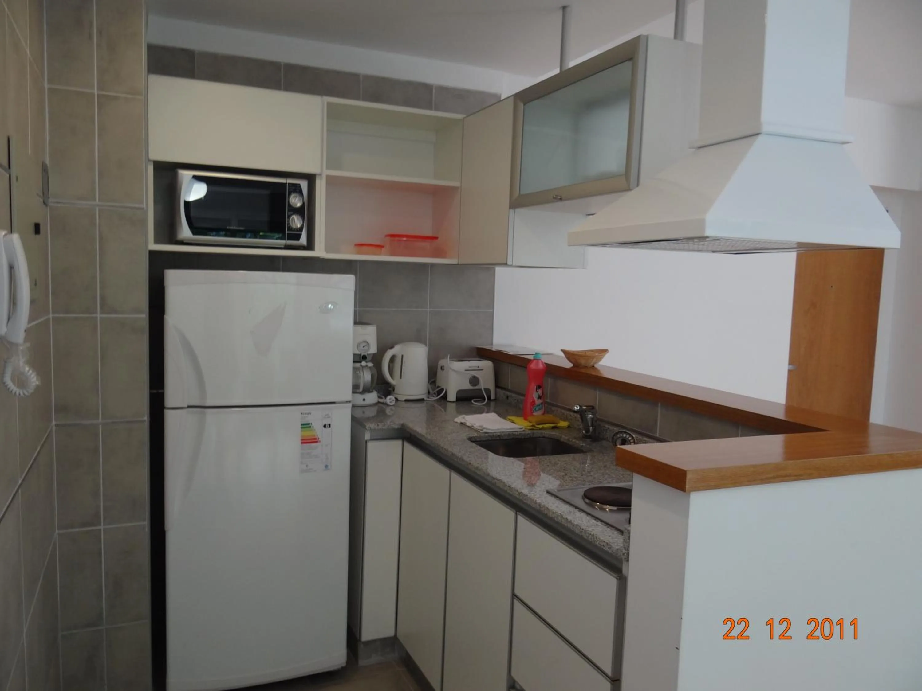 Kitchen or kitchenette in Color Botánico