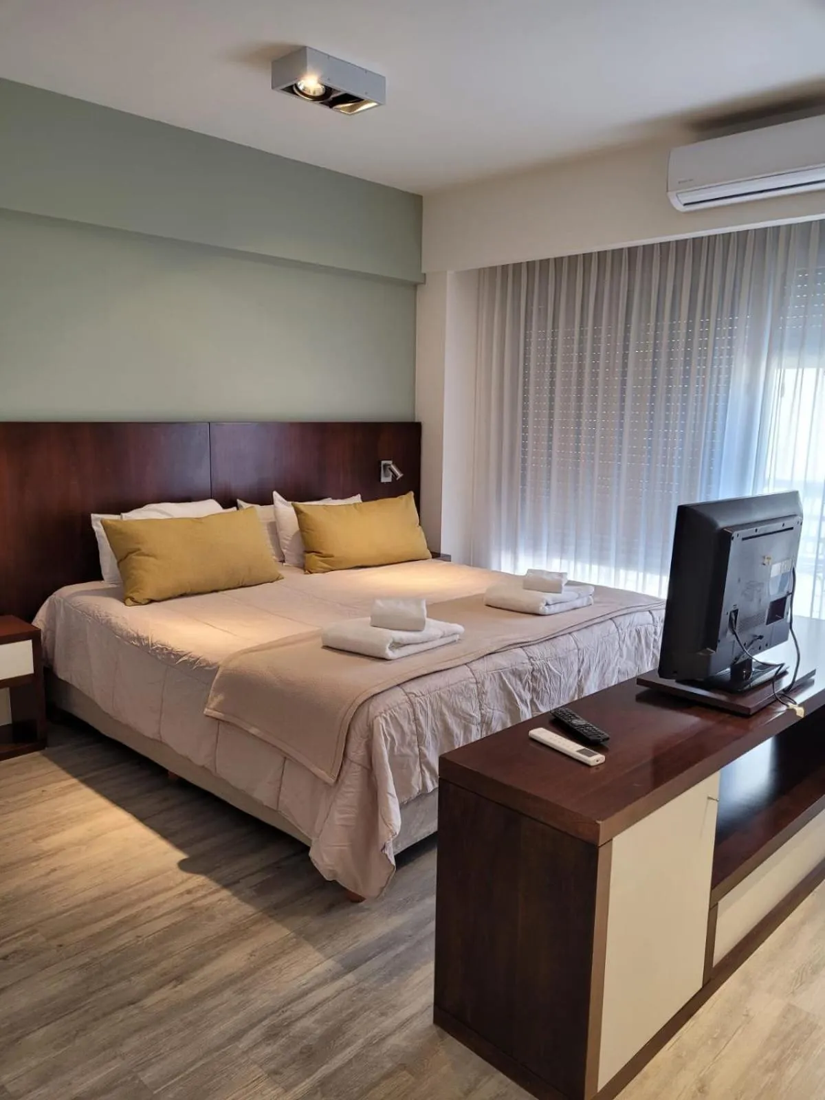 Communal lounge/ TV room, Bed in Color Botánico