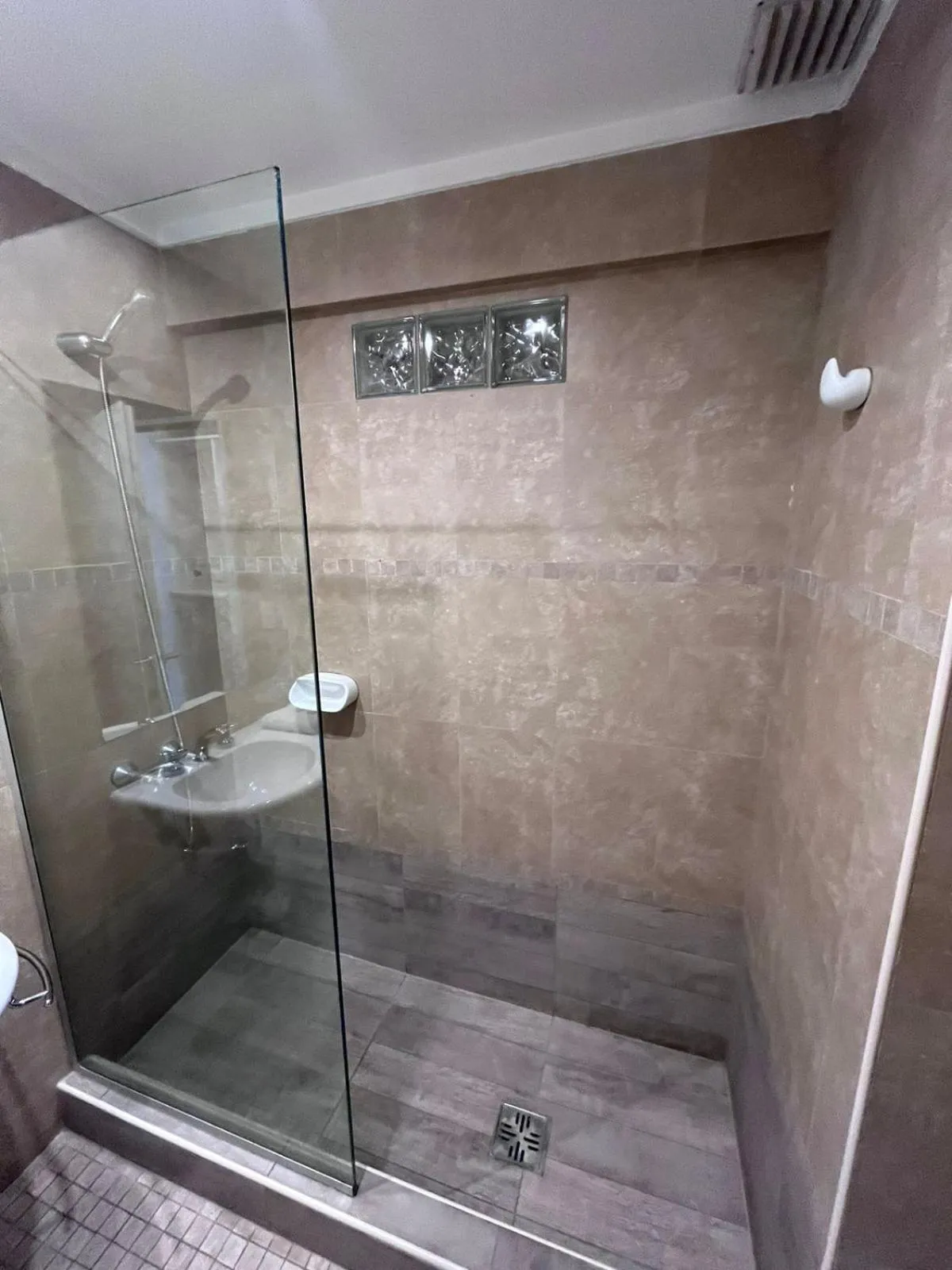 Shower in Color Botánico