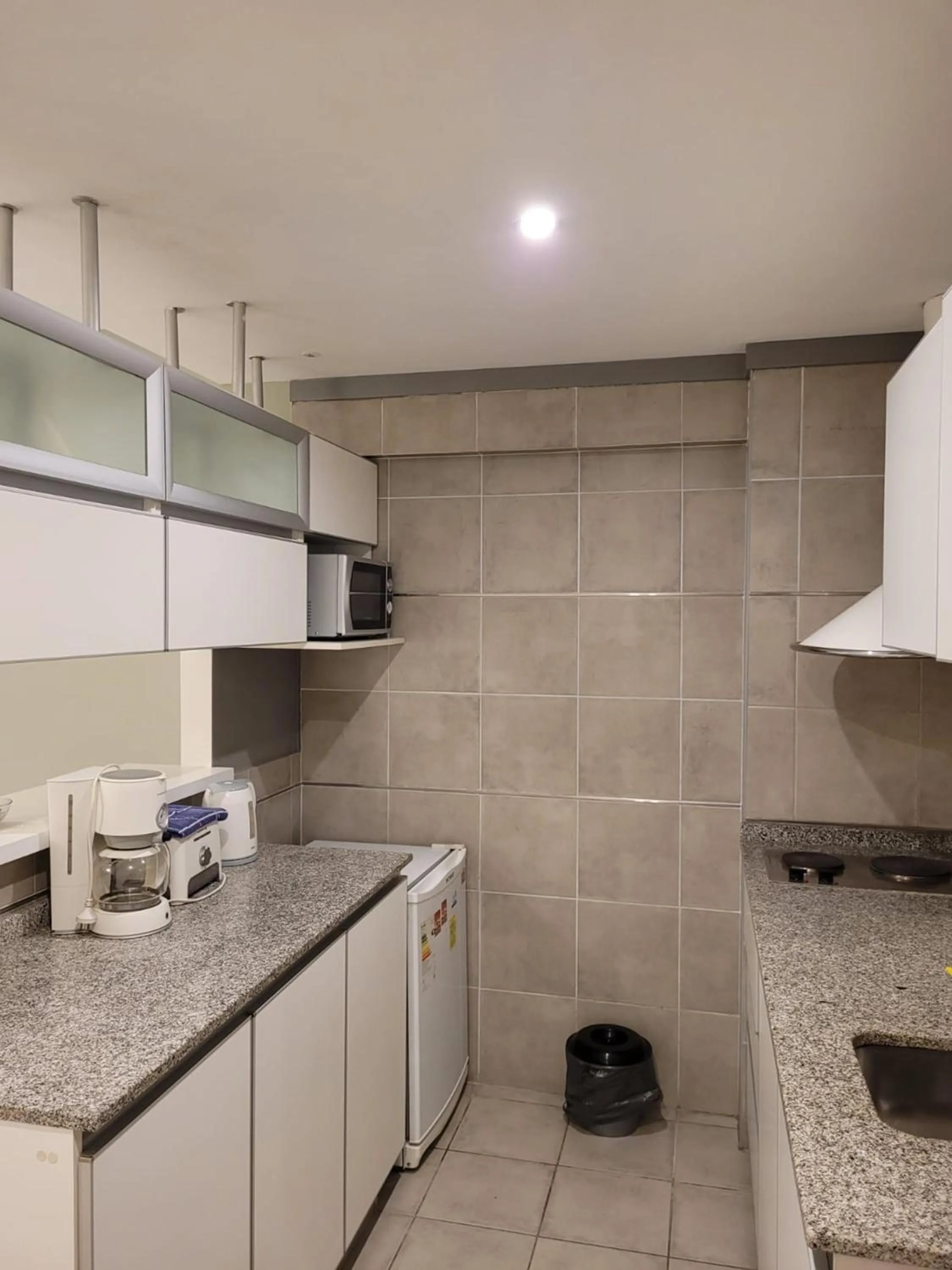 Kitchen or kitchenette in Color Botánico