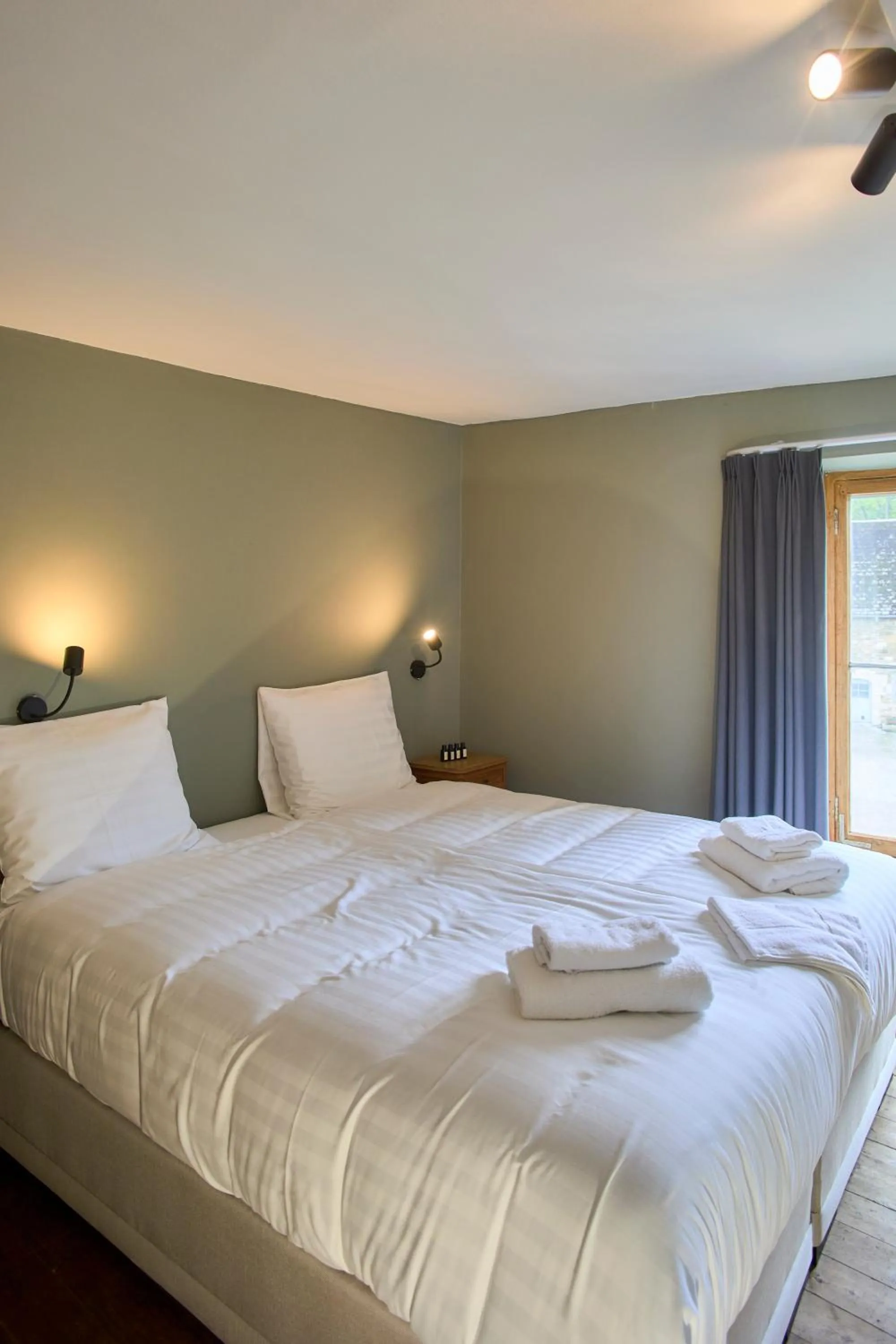 Bed in Château de la Chapelle