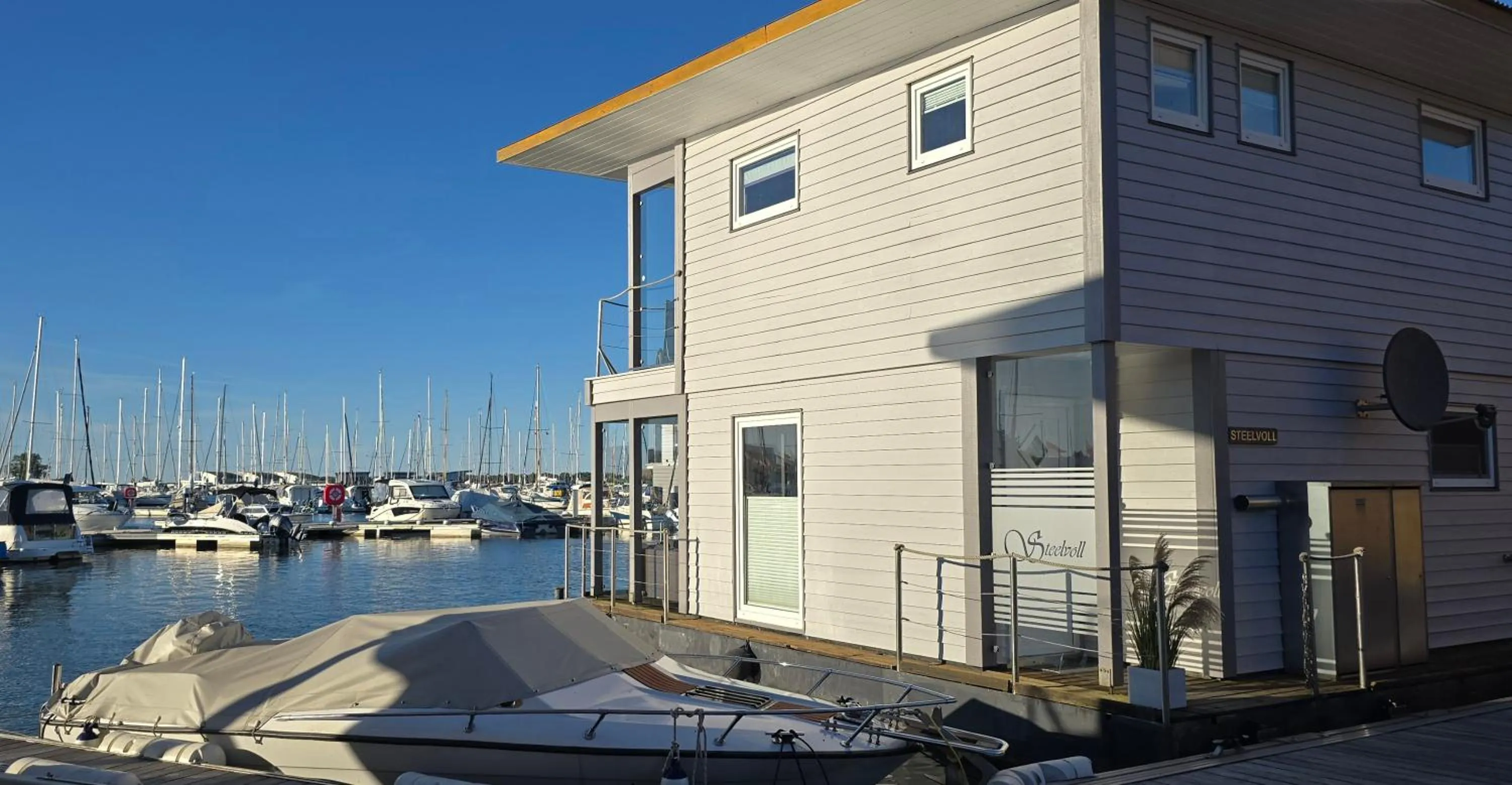 Property building in Schwimmende Häuser im BALTIC SEA RESORT