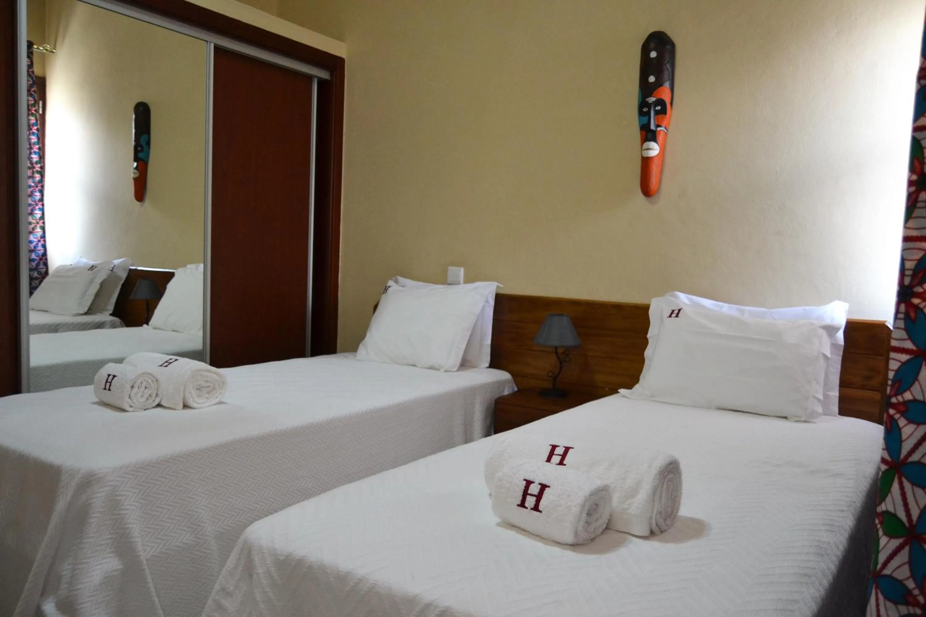 Photo of the whole room, Bed in Hotel Central