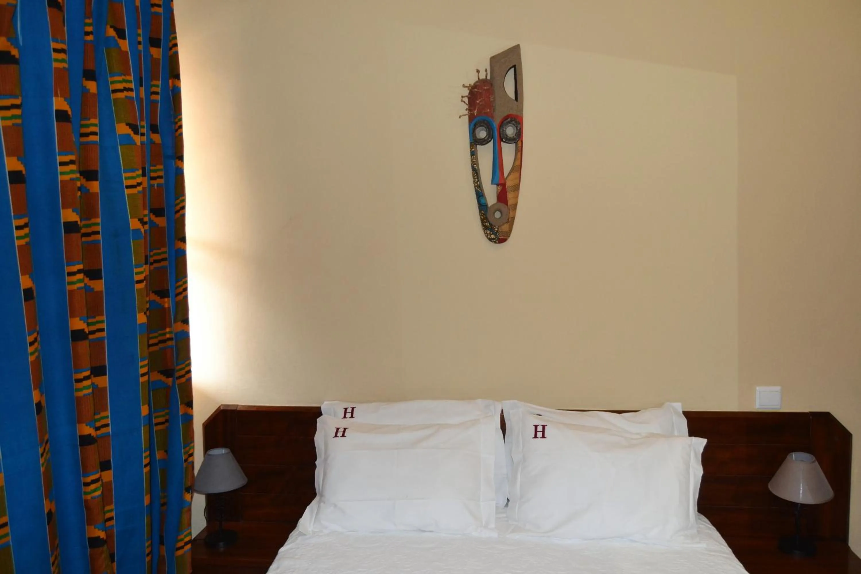 Photo of the whole room, Bed in Hotel Central