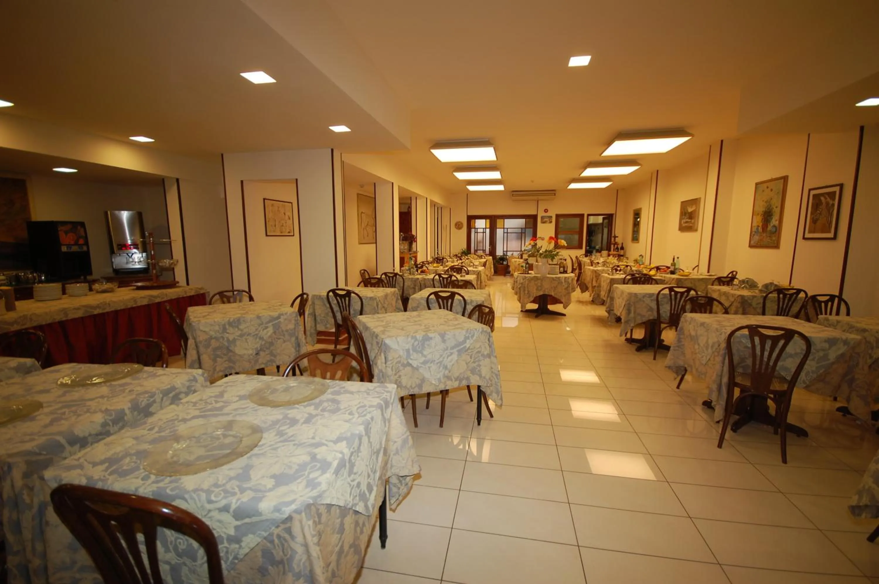 Restaurant/places to eat in Hotel Bella Riviera Lungomare