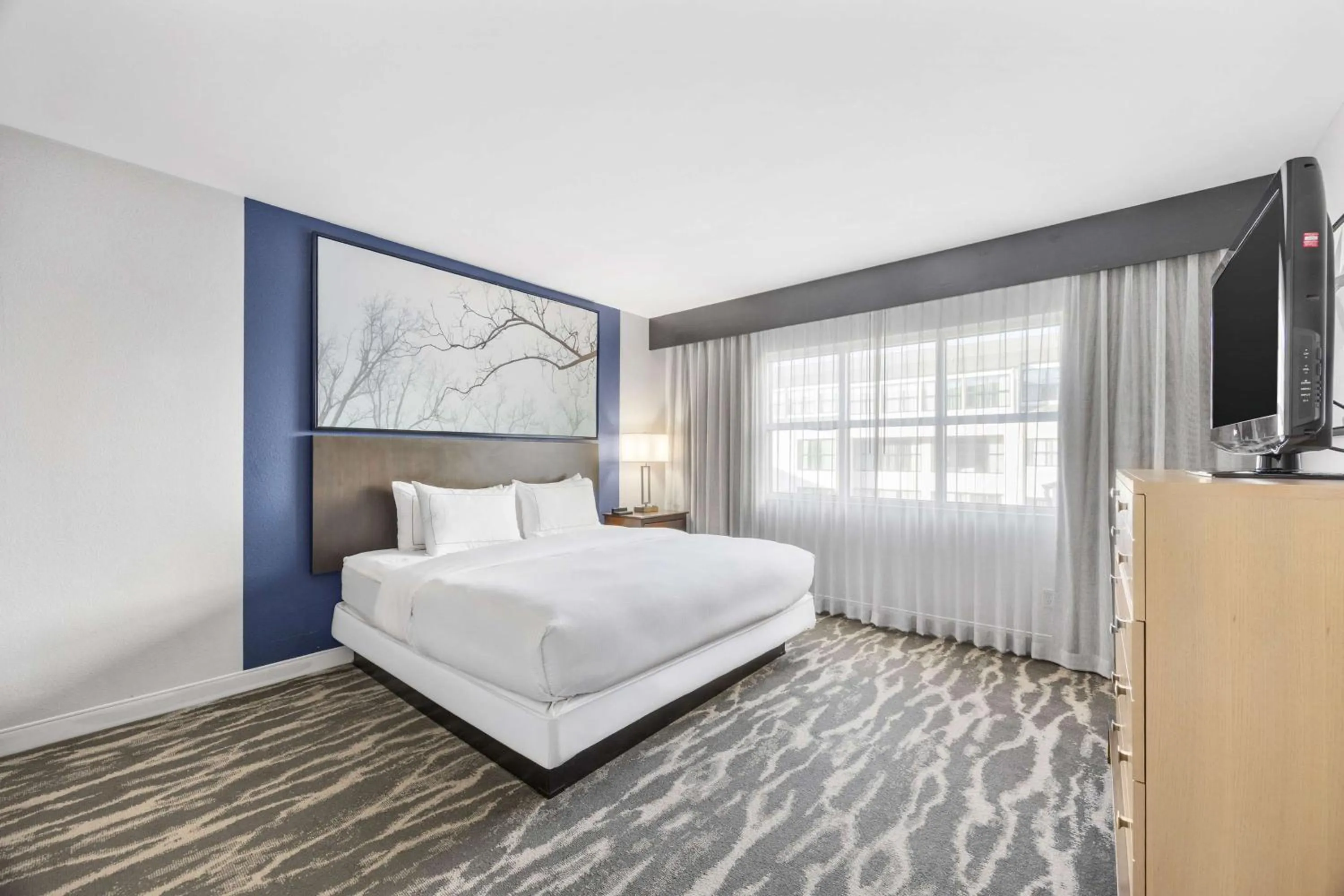 Bed in DoubleTree Suites by Hilton Hotel Huntsville South