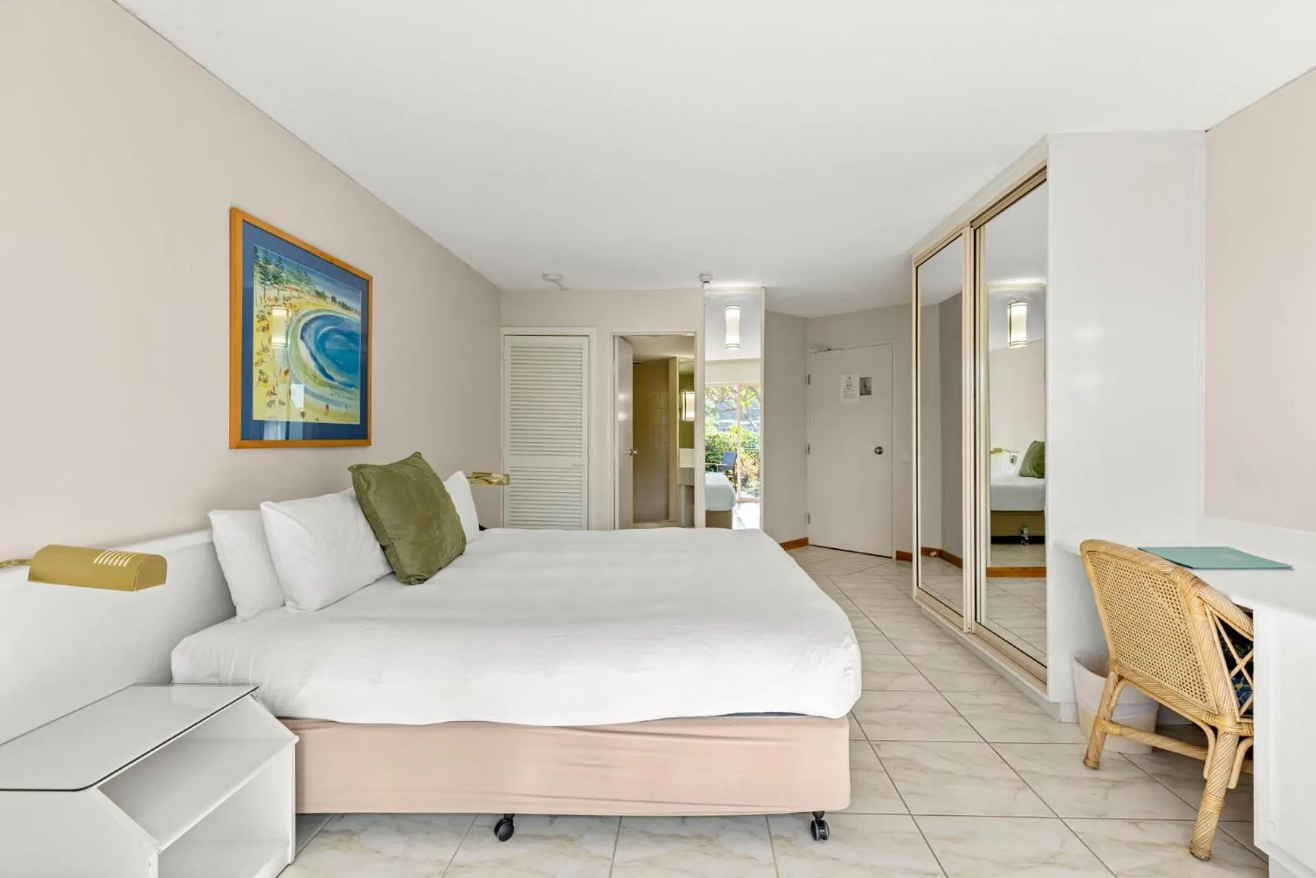 Bedroom, Bed in Pacific Bay Resort