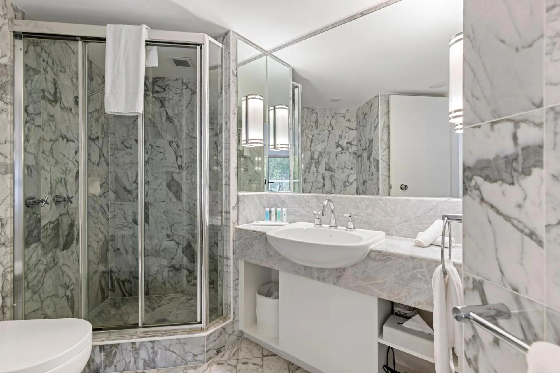 Shower in Pacific Bay Resort