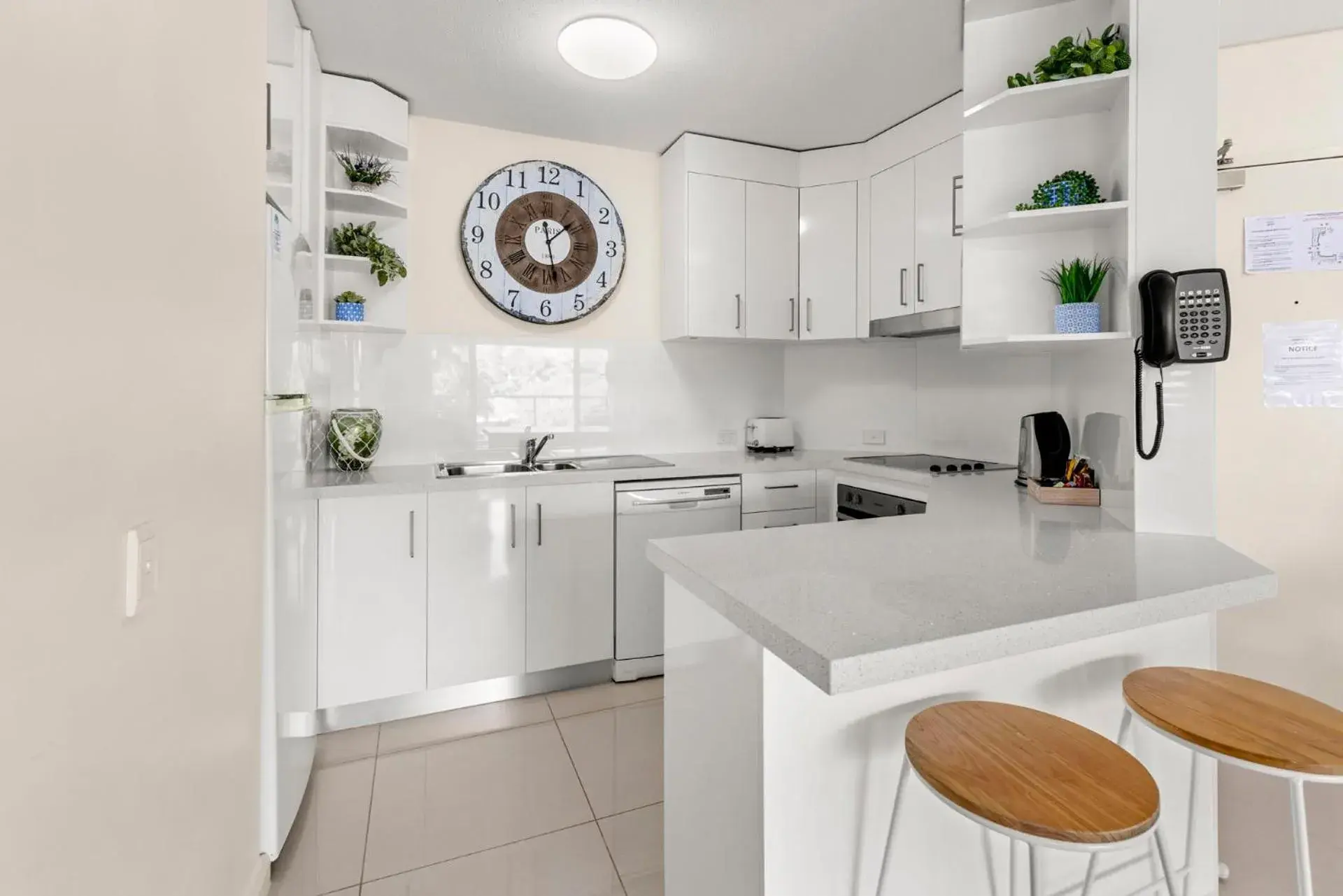 Executive One Bedroom Apartment in Pacific Bay Resort Executive One Bedroom Apartment in Pacific Bay Resort