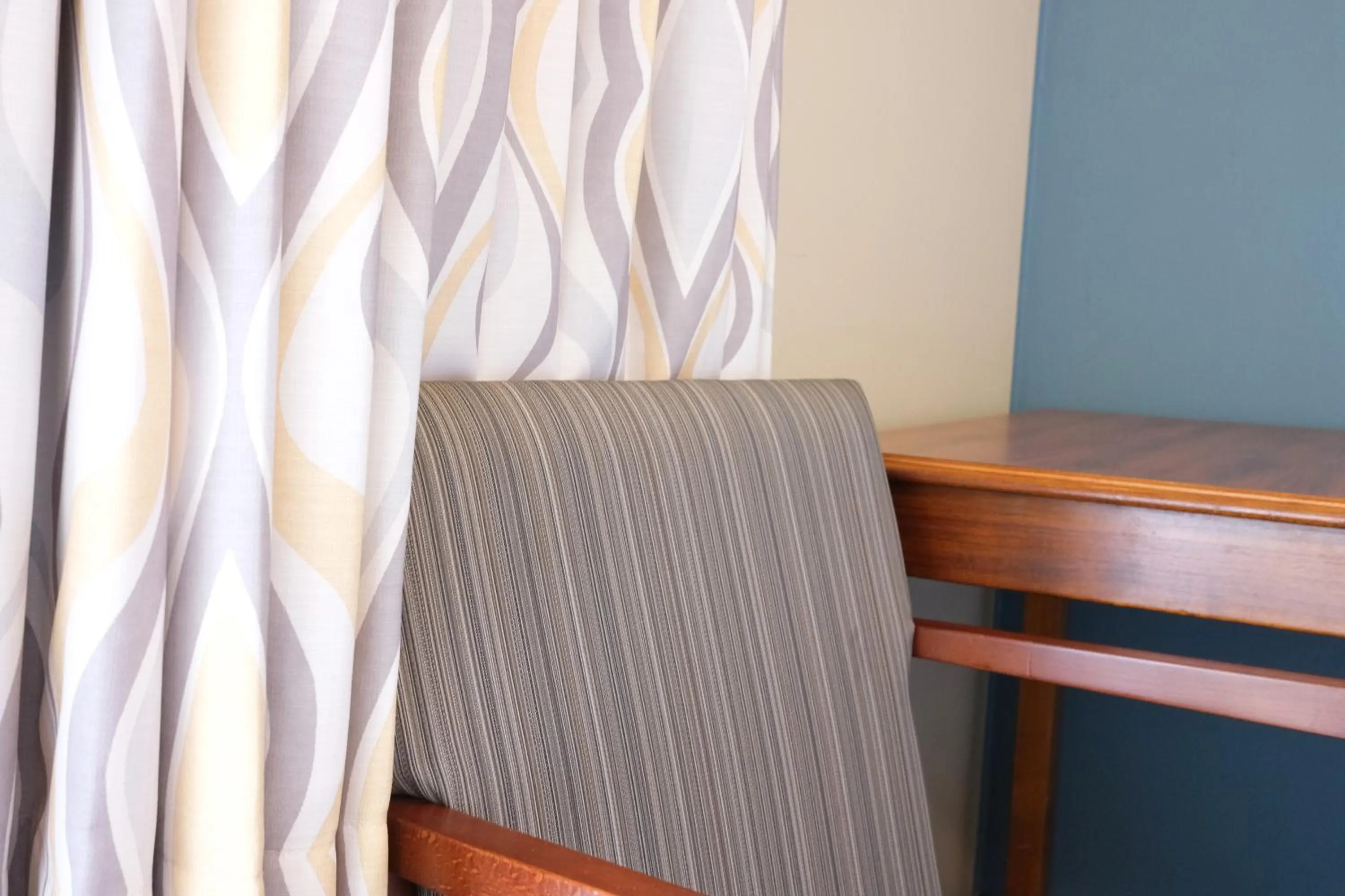 Seating area in Regency Inn of Eddyville Kuttawa