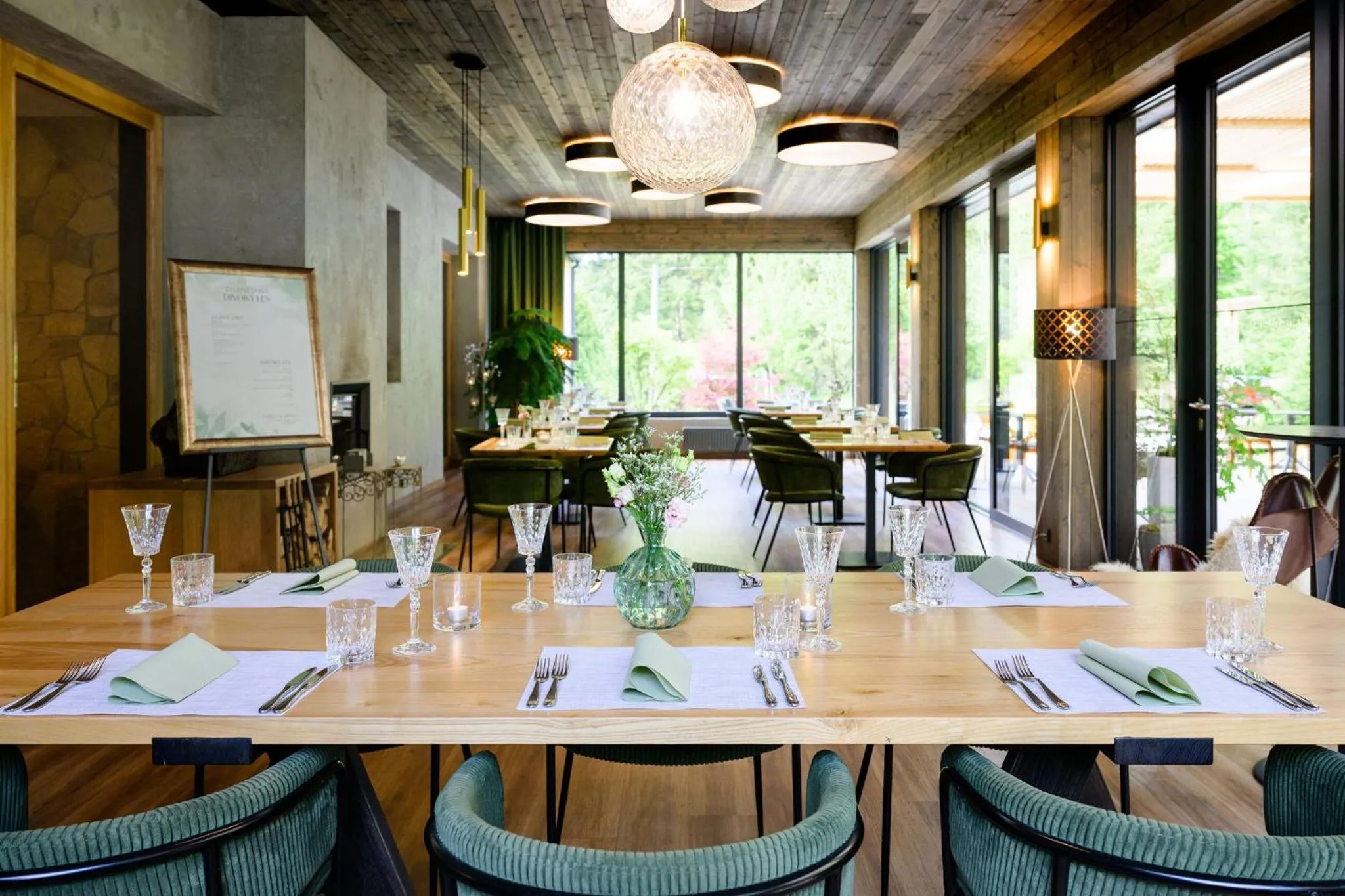 Restaurant/places to eat in Hotel & Garden U Holubů