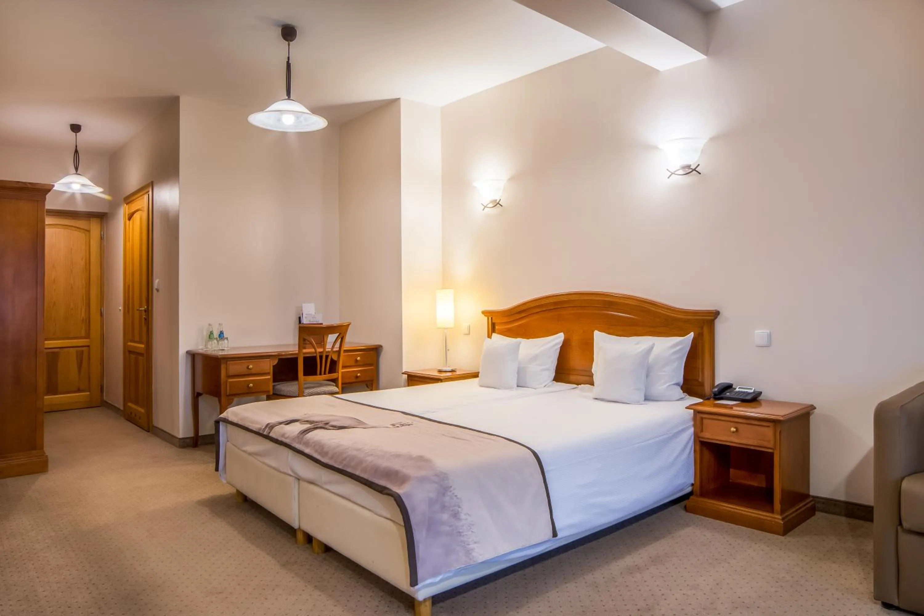 Bed in Hotel Nosalowy Dwór