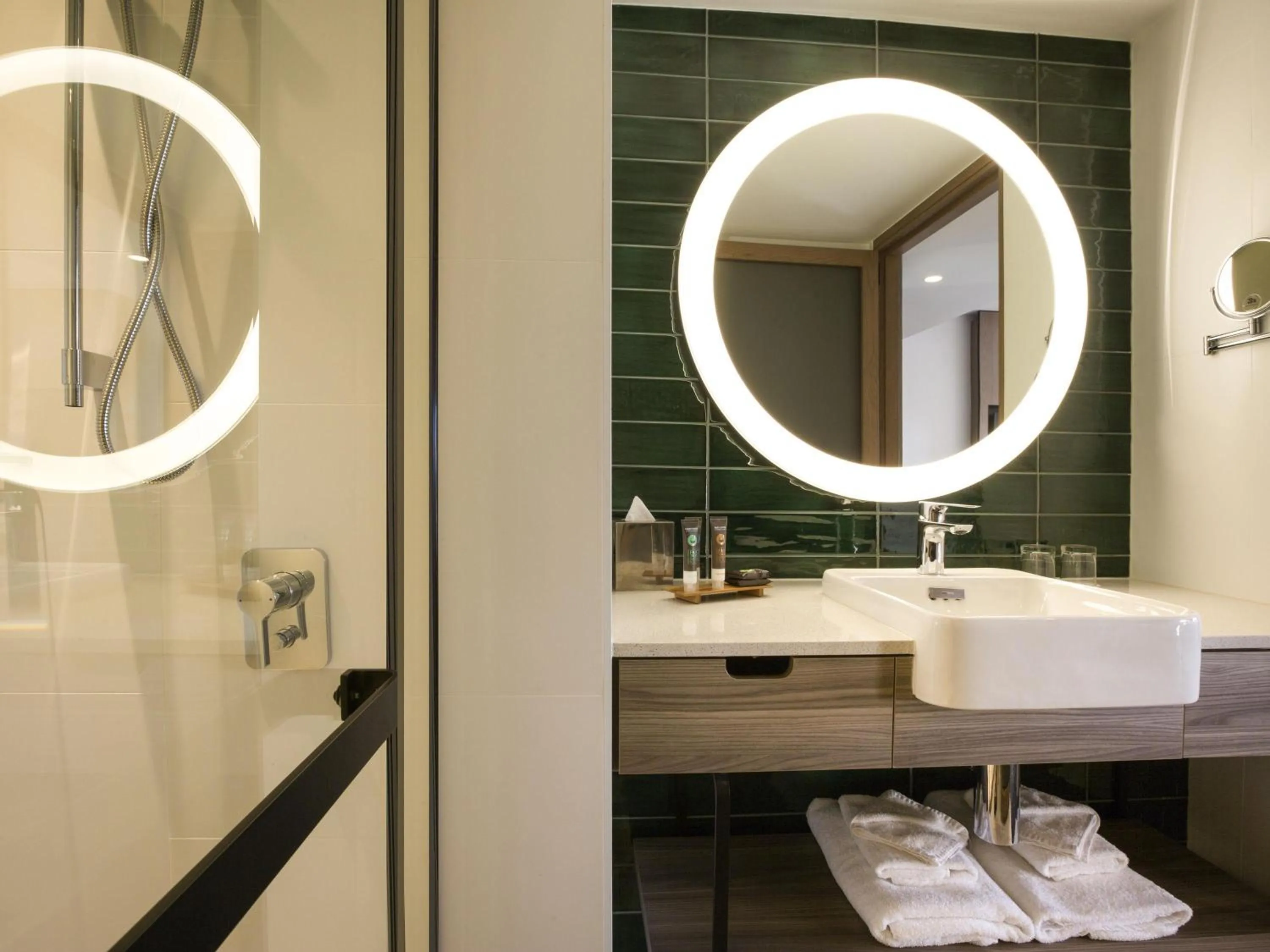 Bedroom in Novotel Sydney Darling Square