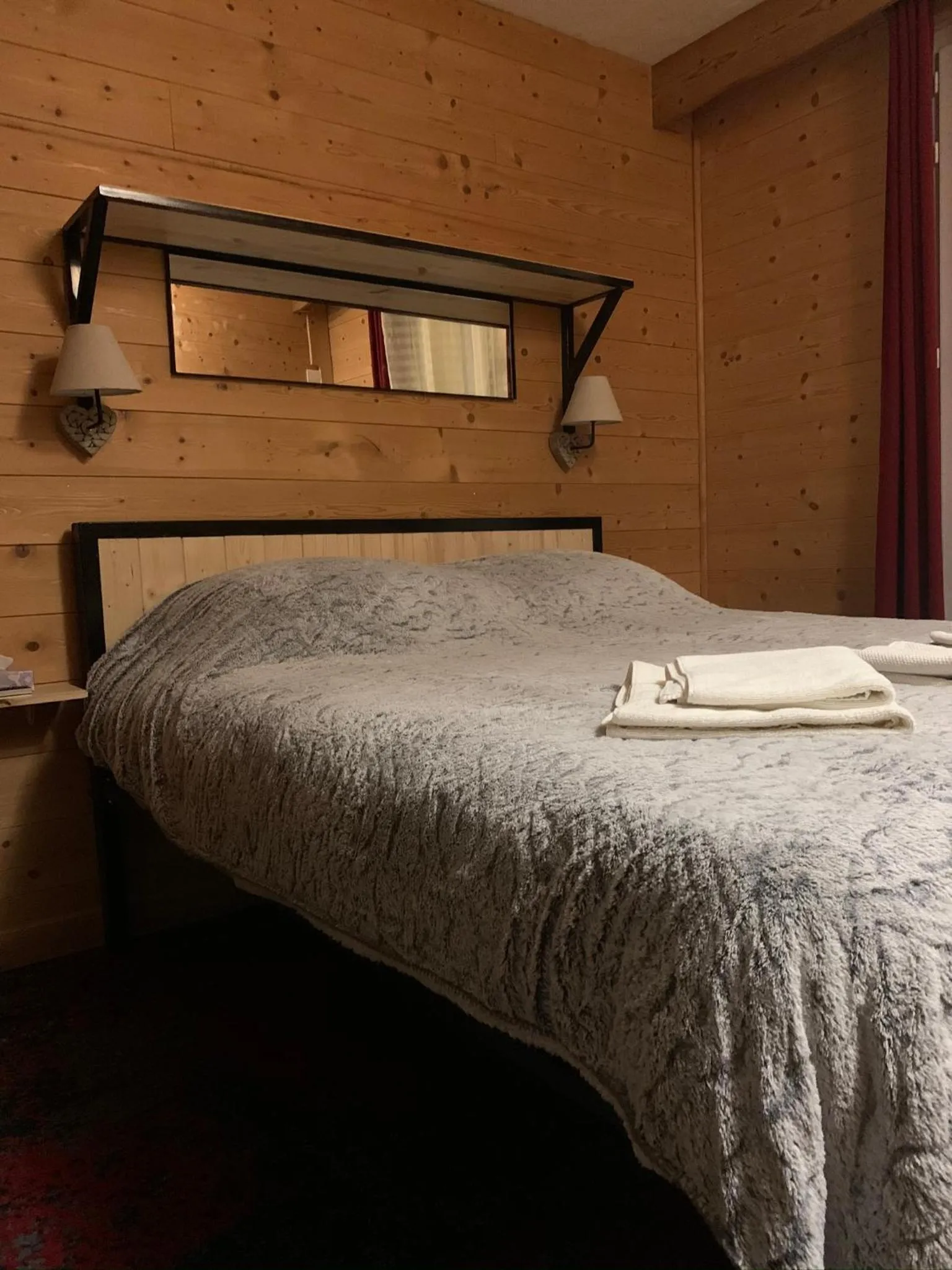 Photo of the whole room, Bed in Hôtel l'Équipe