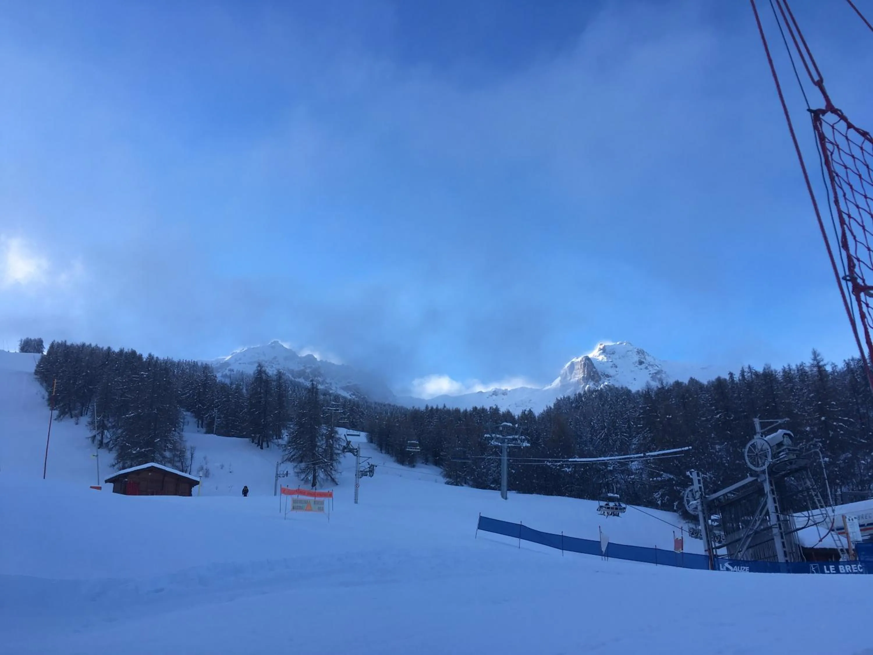 Skiing in Hôtel l'Équipe