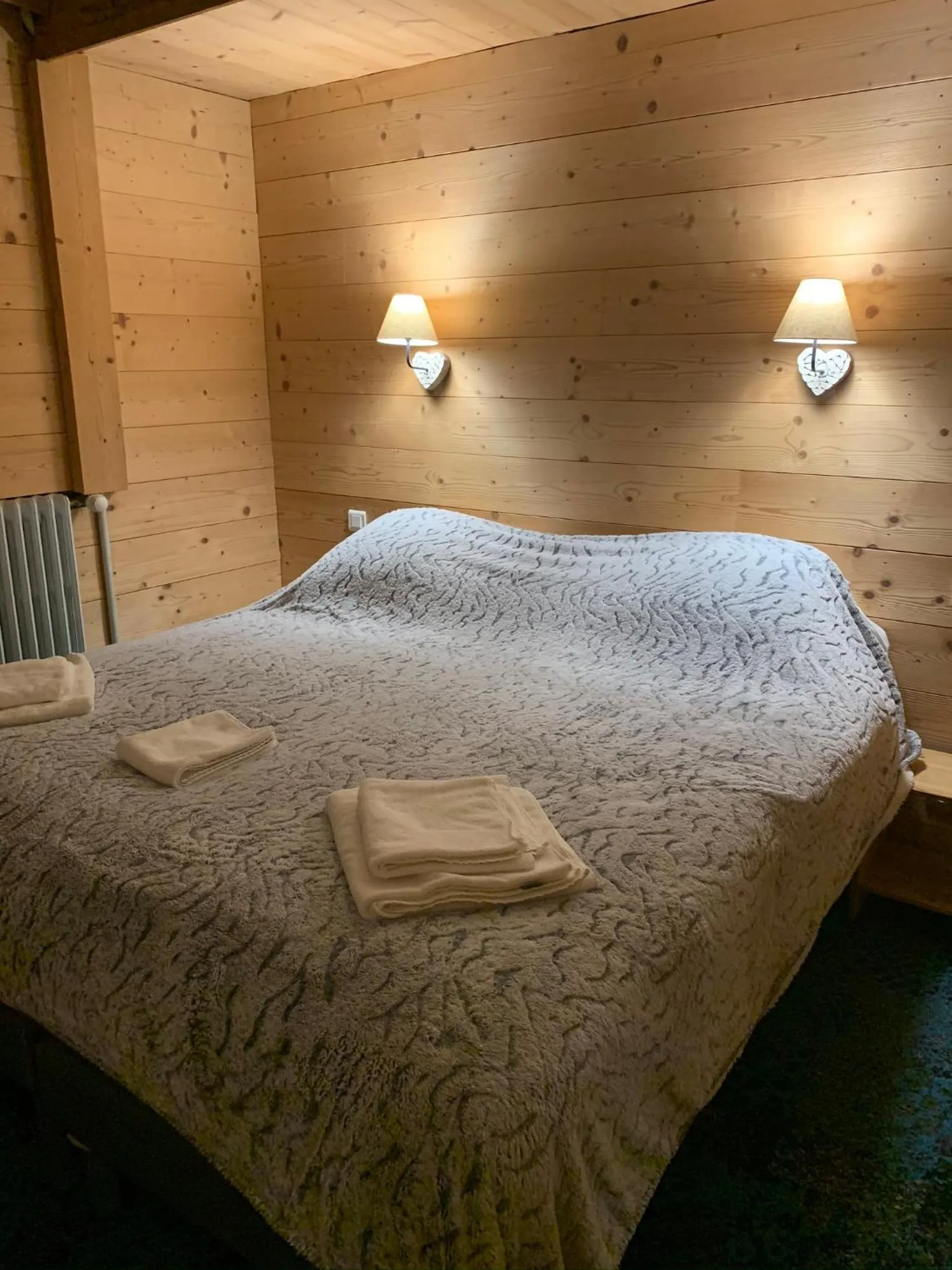 Photo of the whole room, Bed in Hôtel l'Équipe