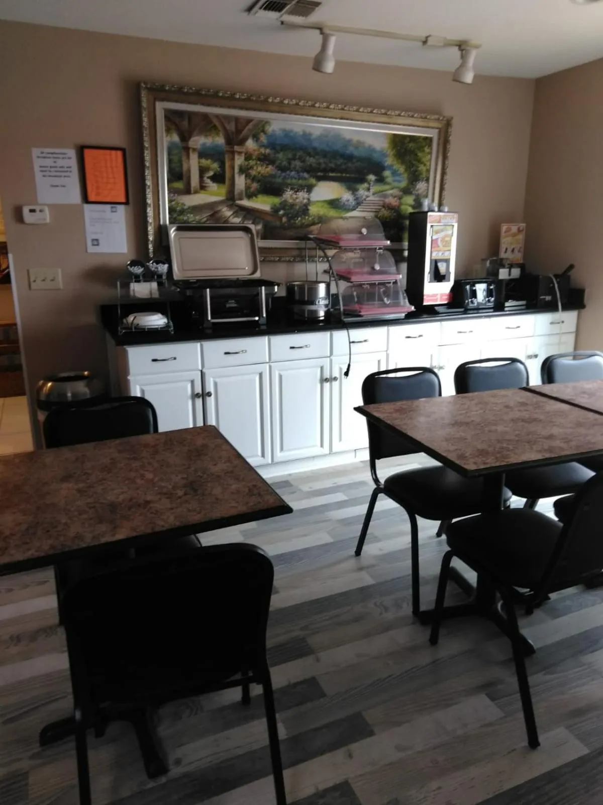 Buffet breakfast in Hawthorn Extended Stay by Wyndham Wichita