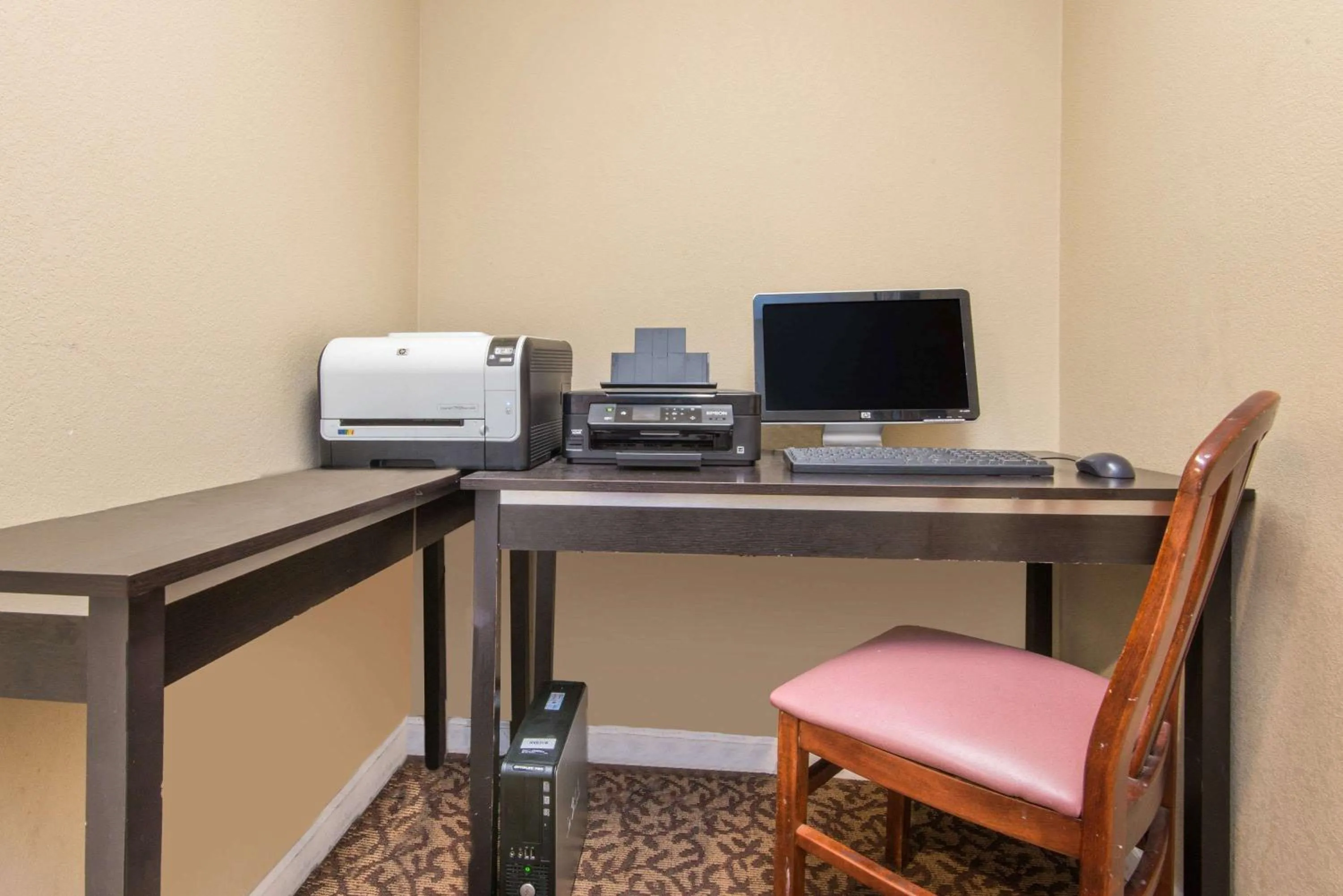 On site in Hawthorn Extended Stay by Wyndham Wichita