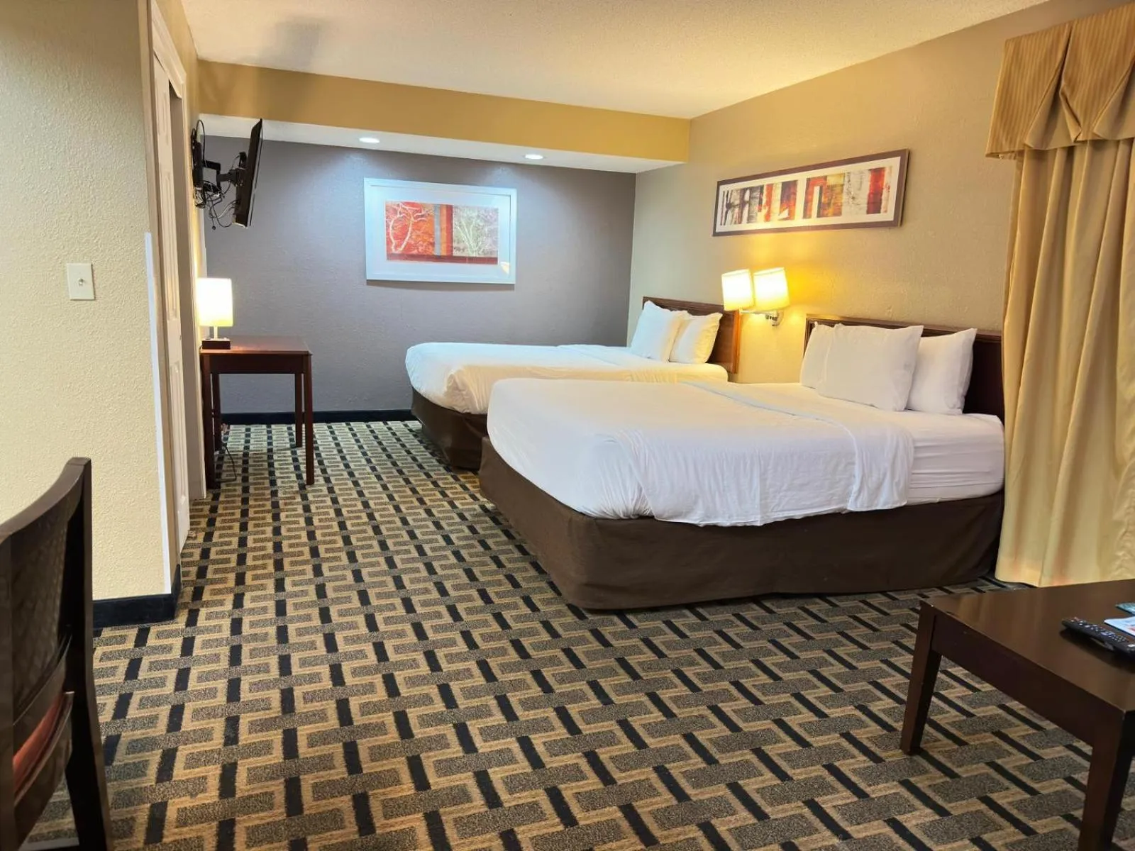 Bed in Hawthorn Extended Stay by Wyndham Wichita