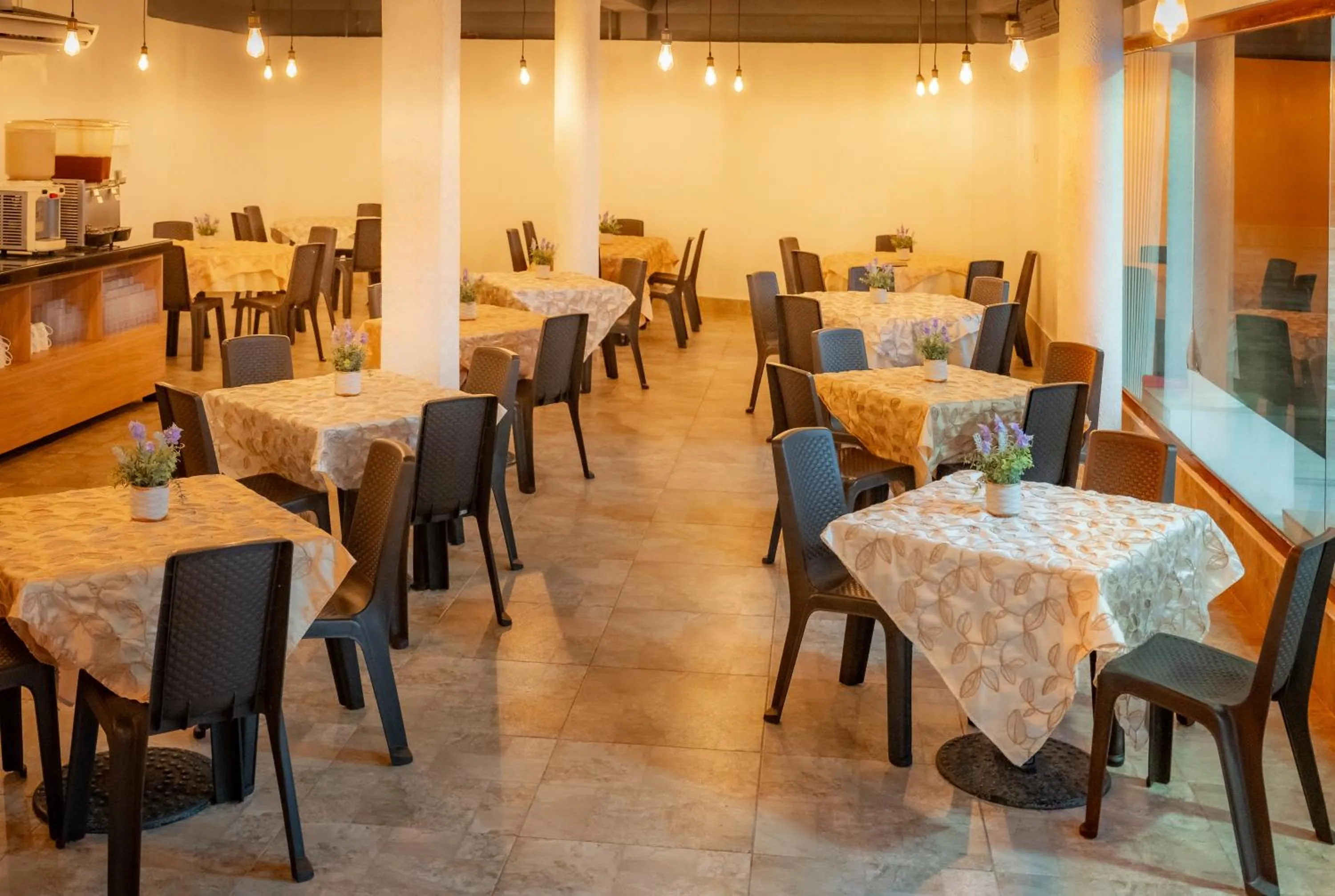 Restaurant/places to eat in Hotel Americas San Andres Islas Colombia