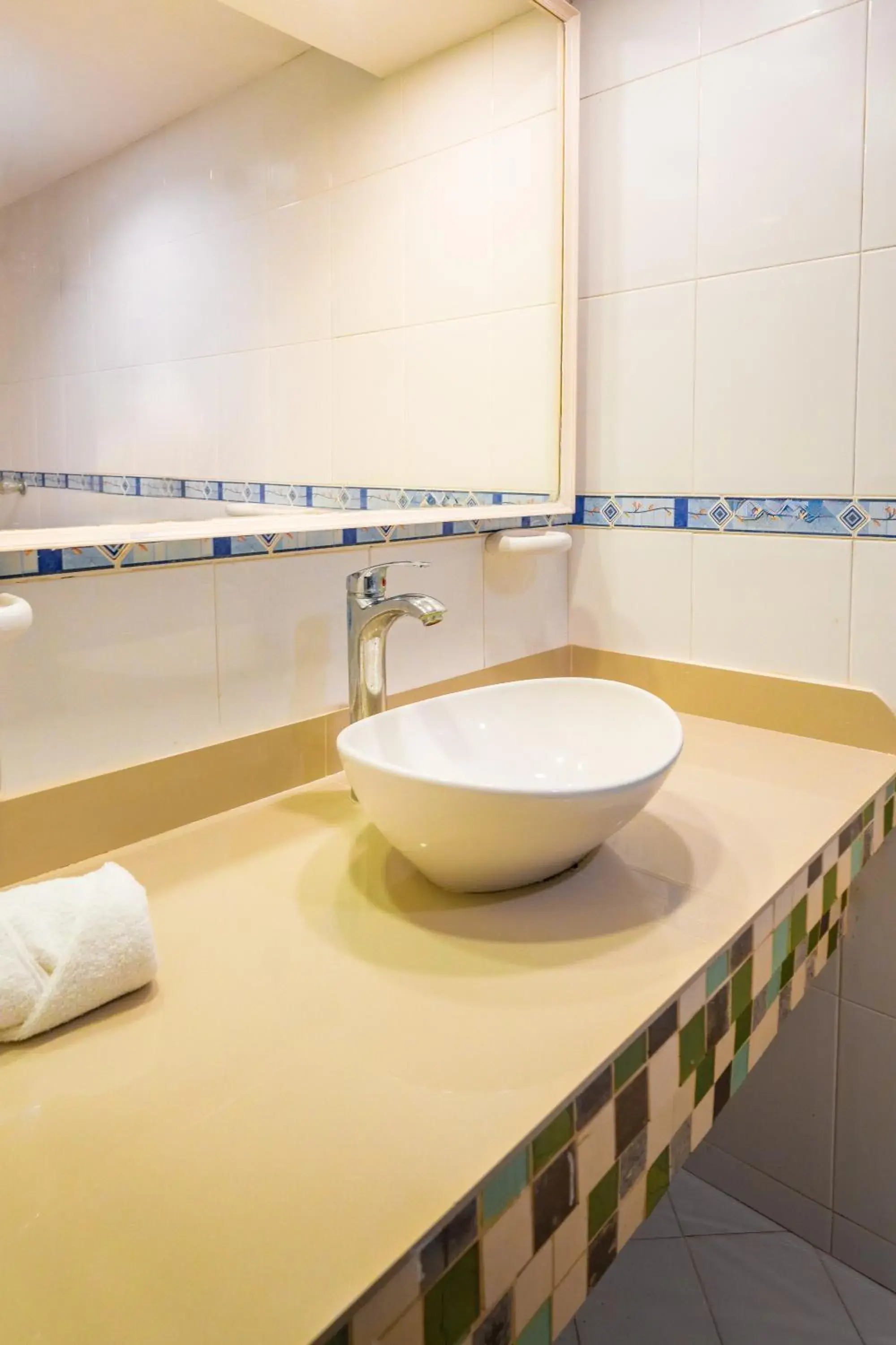 Standard Double or Twin Room in Hotel Americas San Andres Islas Colombia Standard Double or Twin Room in Hotel Americas San Andres Islas Colombia