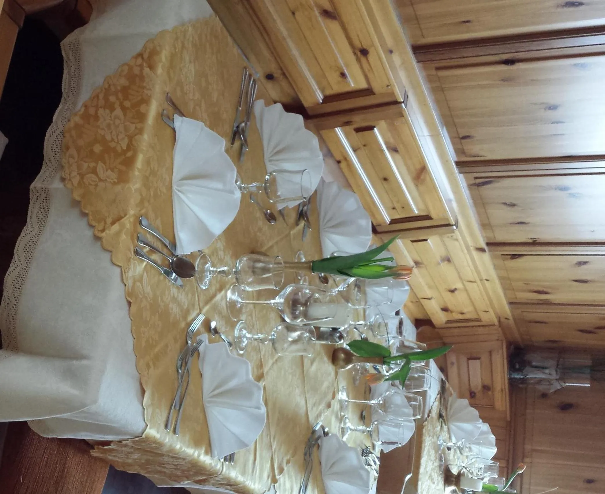 Restaurant/places to eat in Hotel Rose