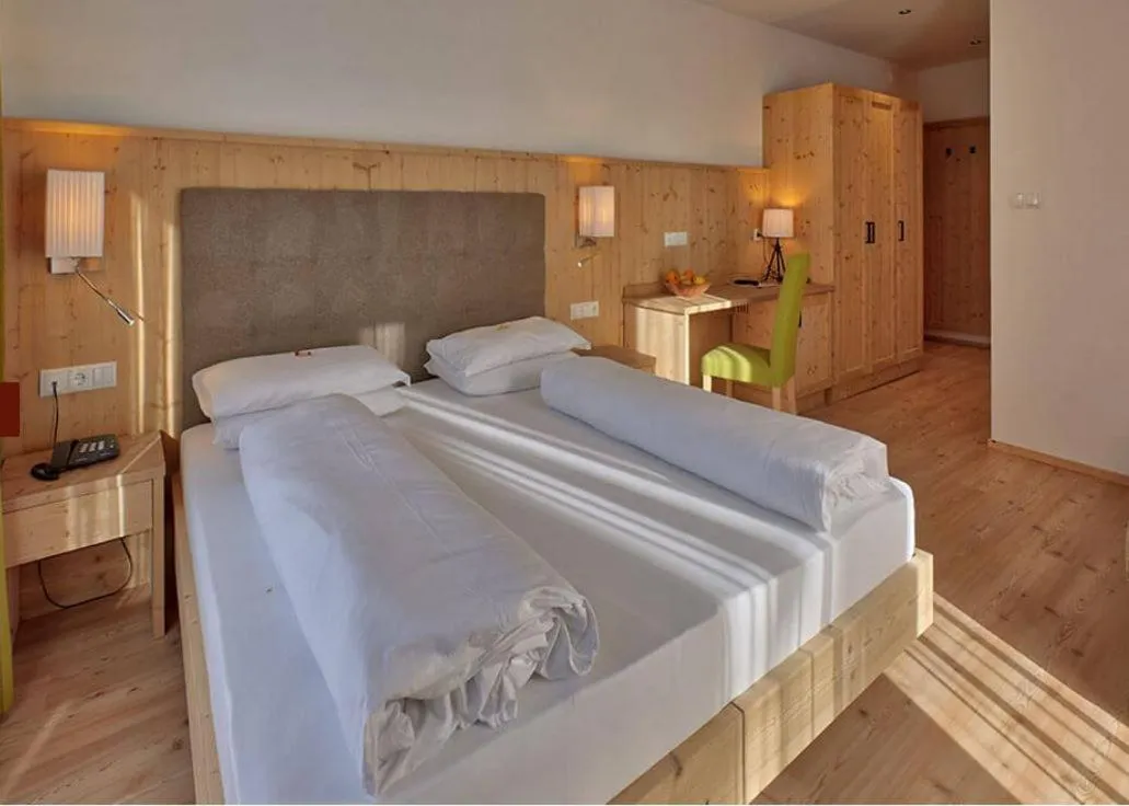 Photo of the whole room, Bed in Hotel Rose