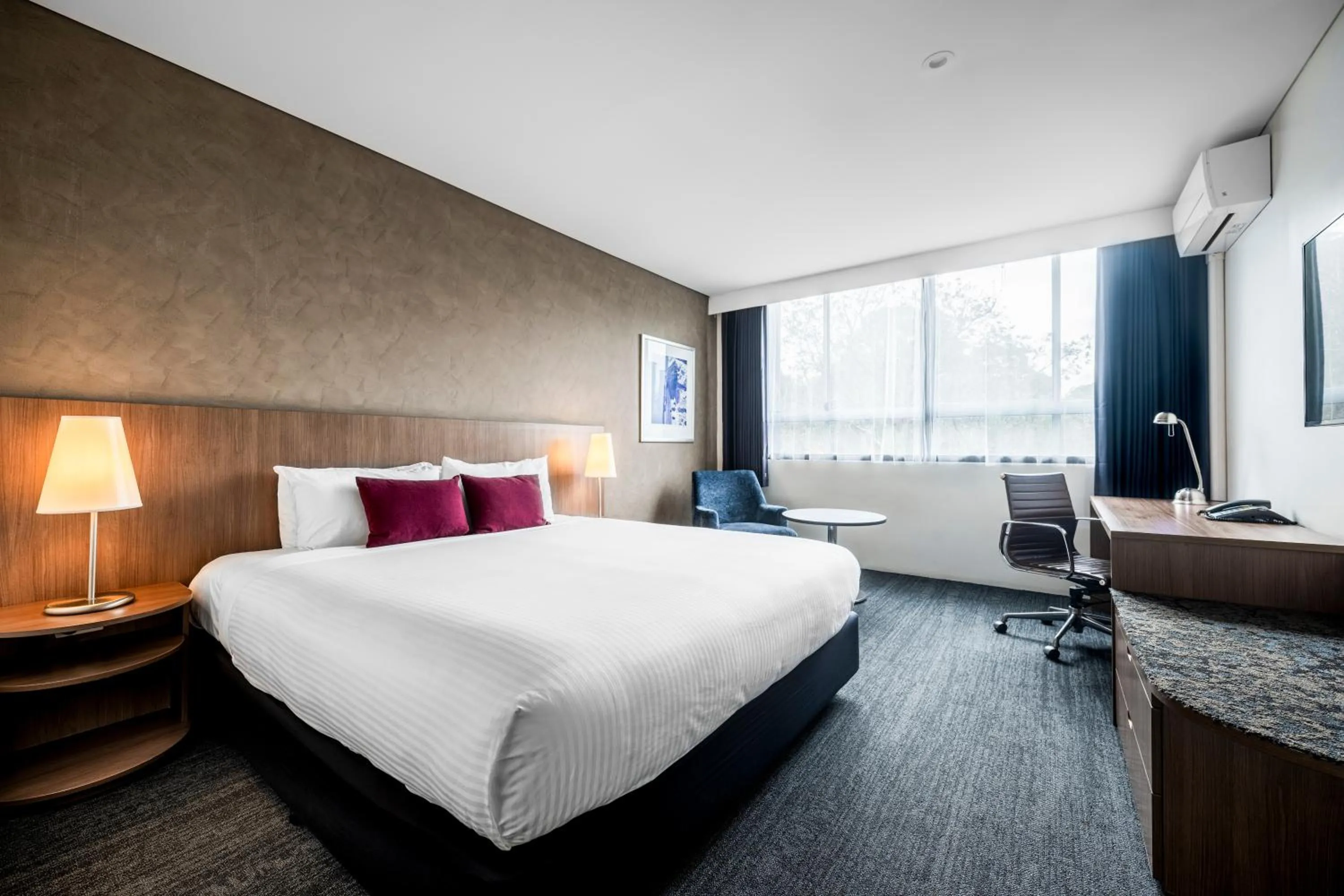 Bed in Hotel Urban St Leonards