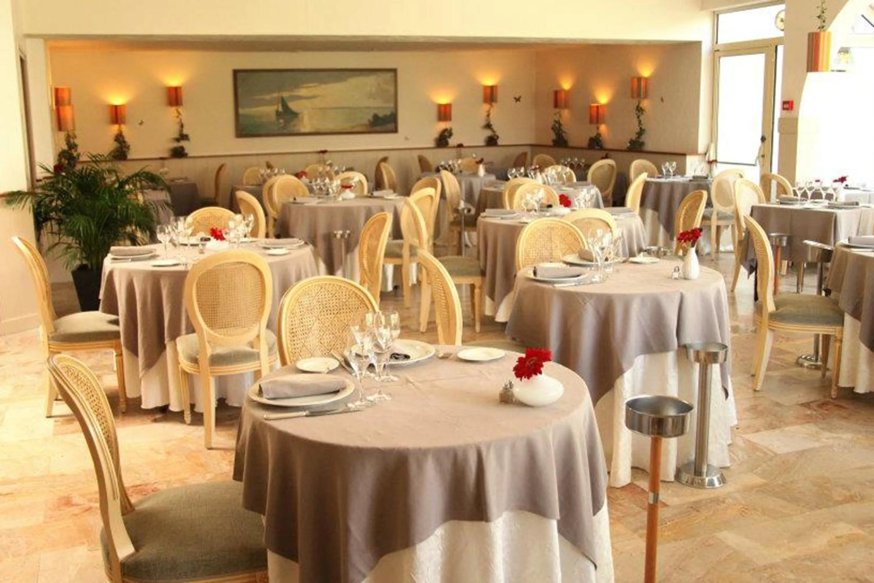 Restaurant/places to eat in Hôtel de la Pointe de Mousterlin