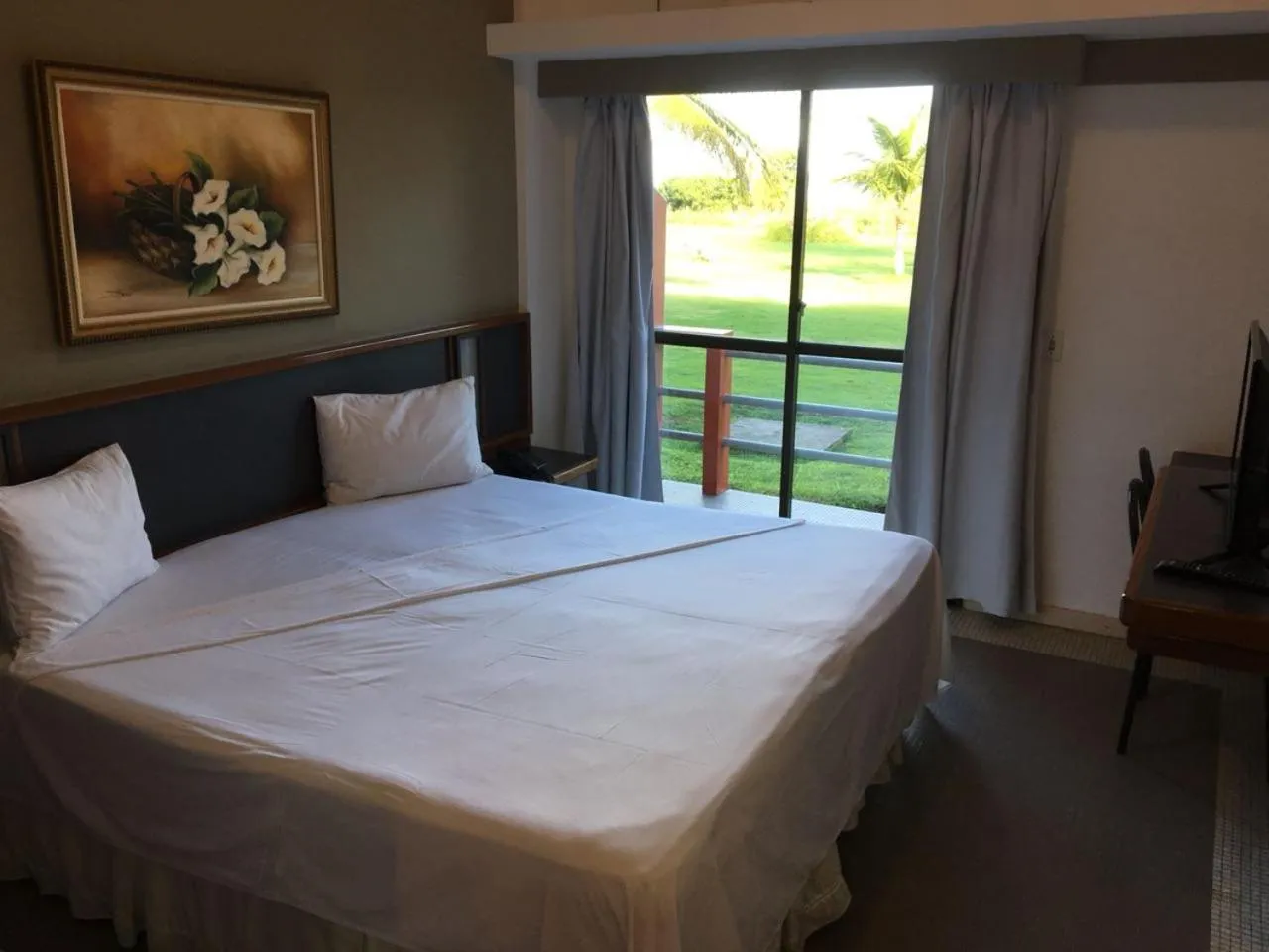 Bed in Coqueiral Praia Hotel