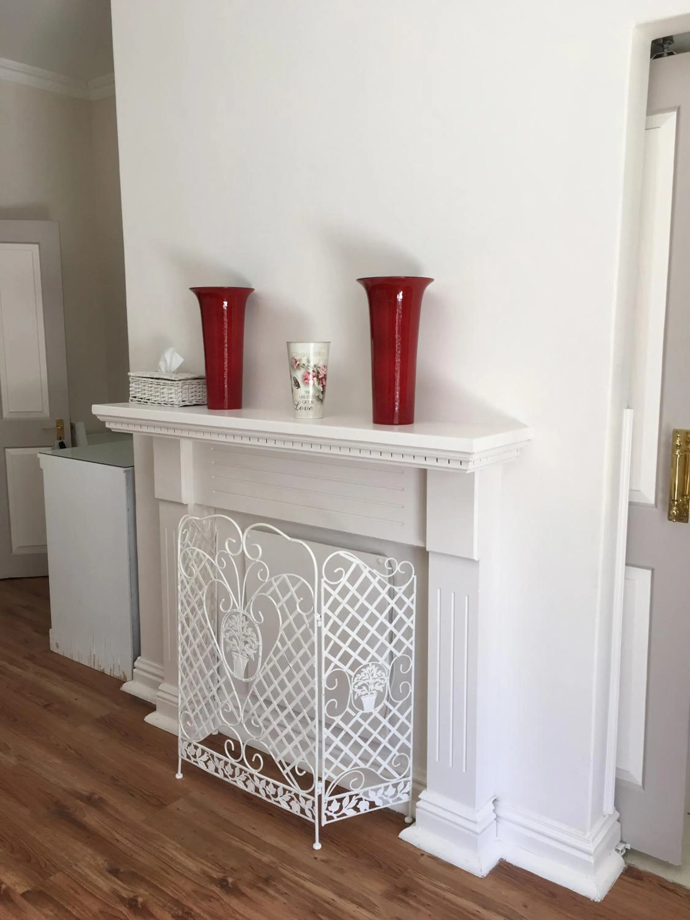 Decorative detail in Peaches & Cream Bed & Breakfast