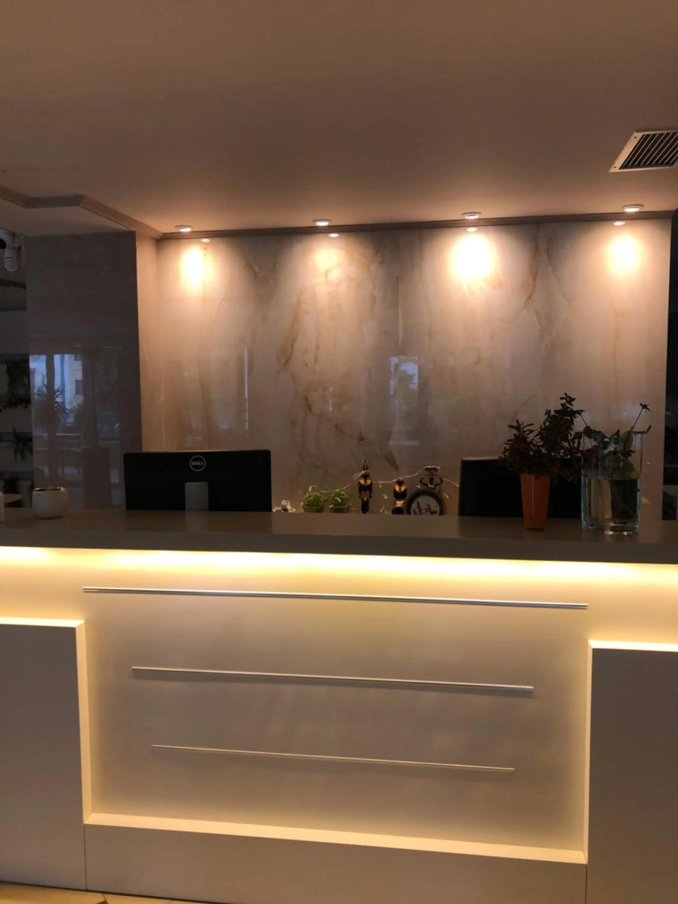 Property building in Lyden Hotel