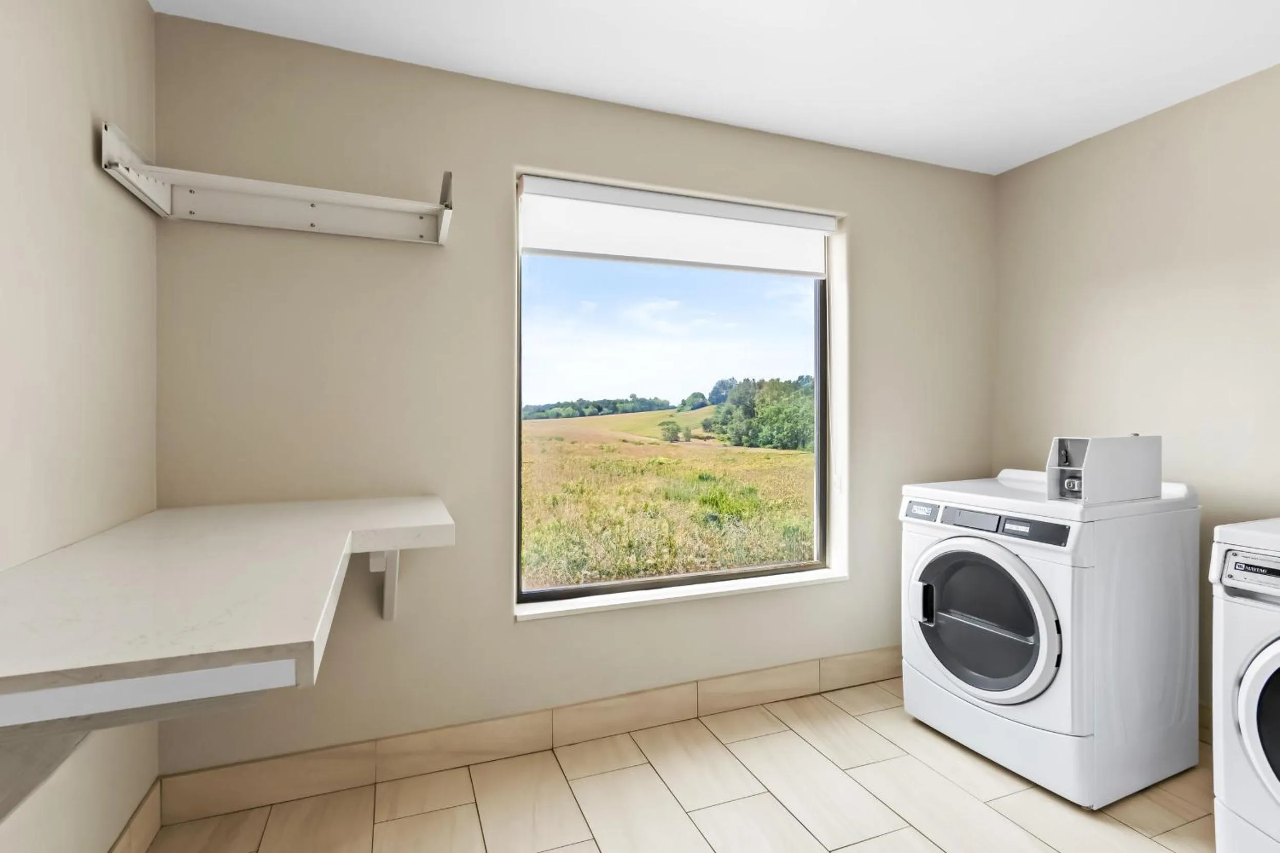 washing machine in Holiday Inn Express and Suites Hotel - Pauls Valley by IHG