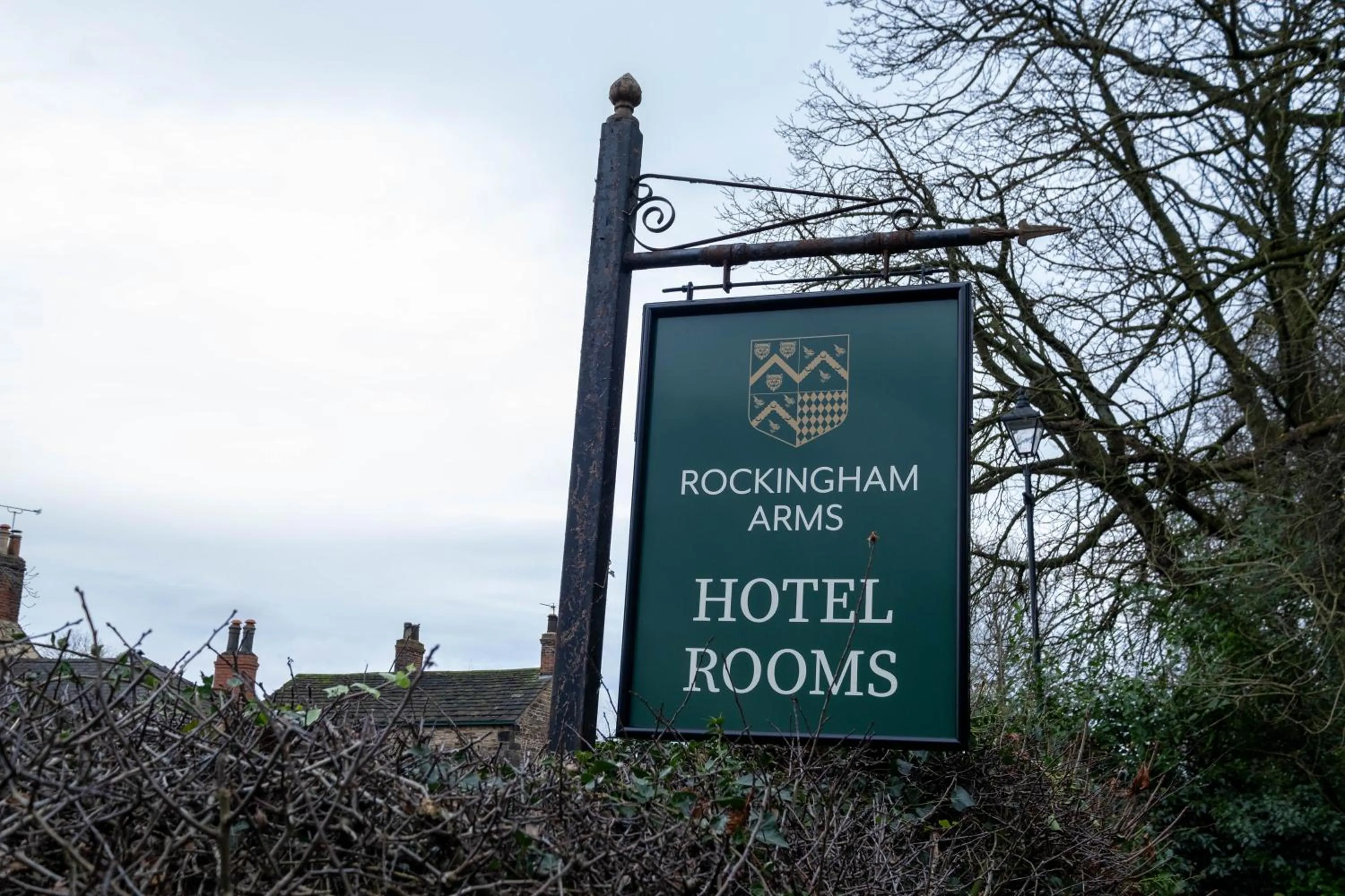 Logo/Certificate/Sign in Rockingham Arms By Greene King Inns