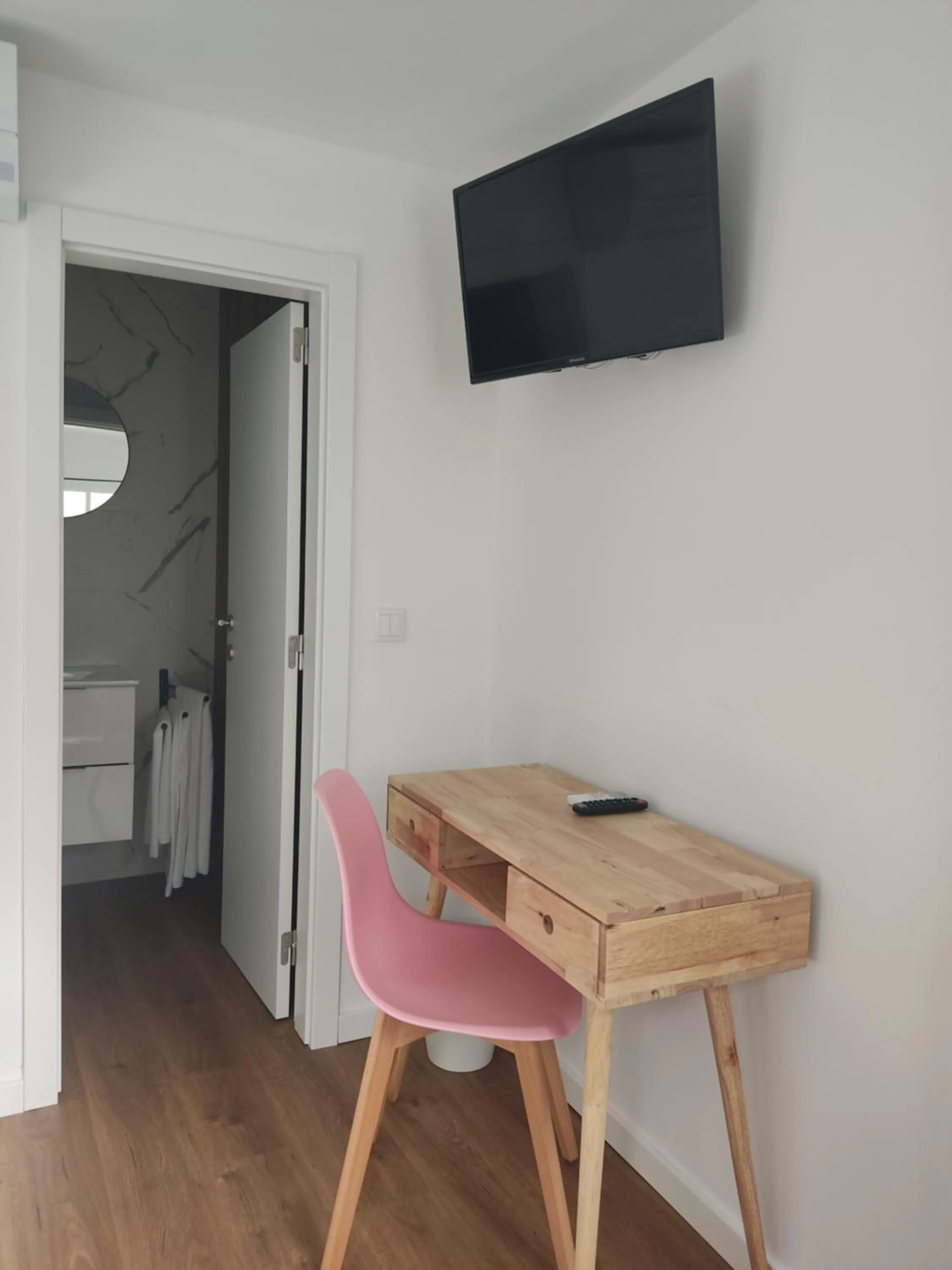 hair dresser, Bed in Hotel Rural Solar das Arcadas