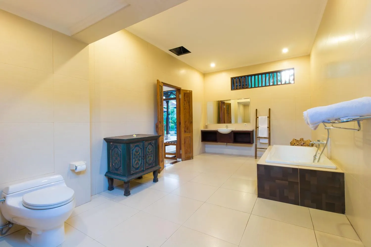 Bathroom in Bali Royal Heritage Villas